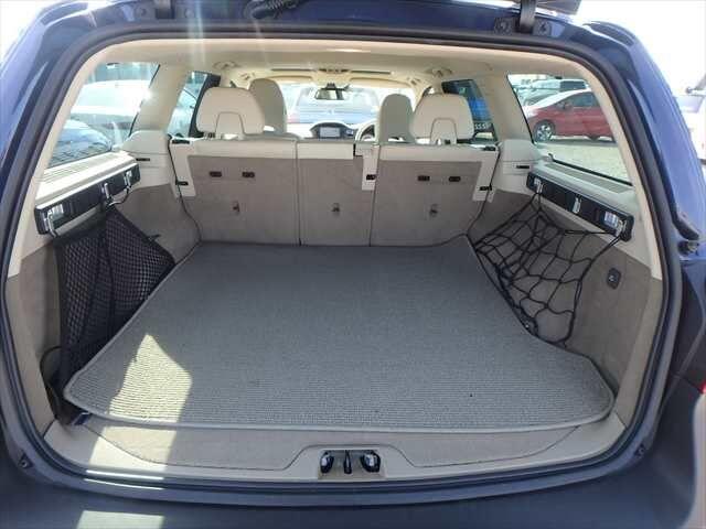 Volvo XC70 view 23