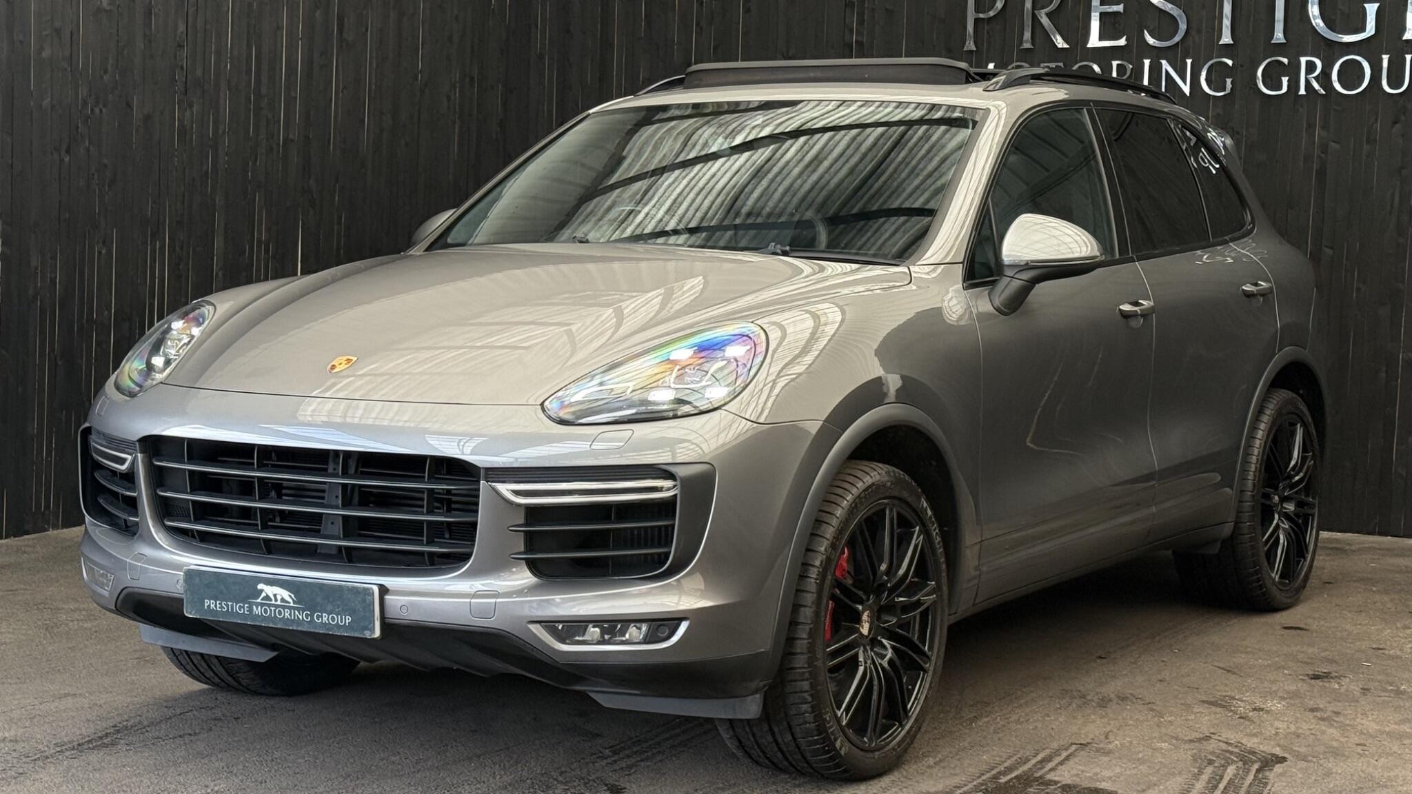 Porsche Cayenne view 3