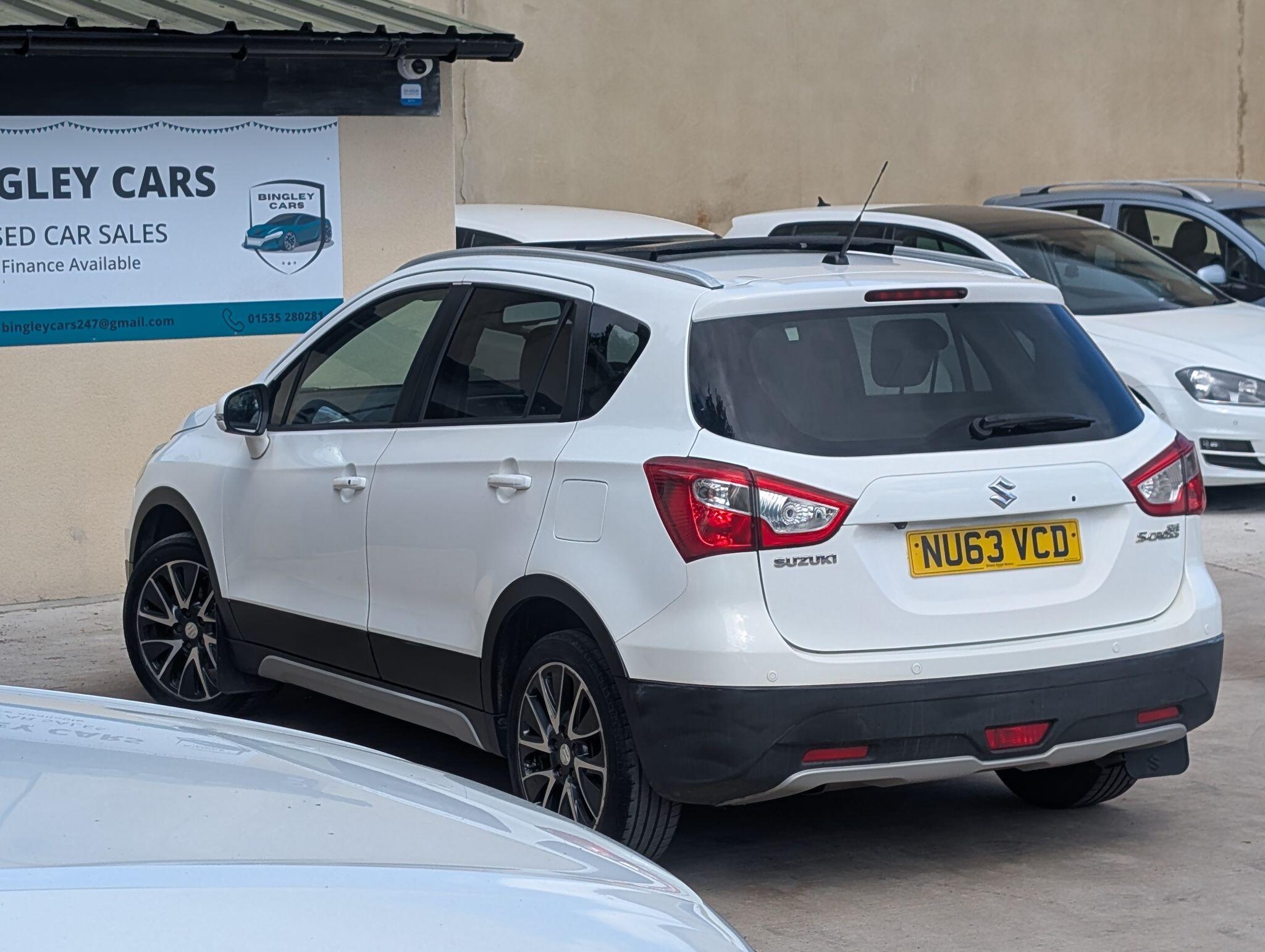 Suzuki SX4 S-Cross view 4