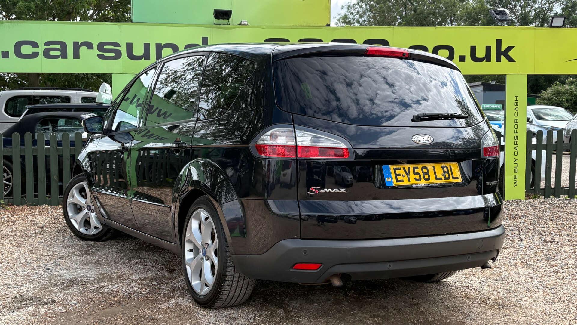 Ford S-Max view 4