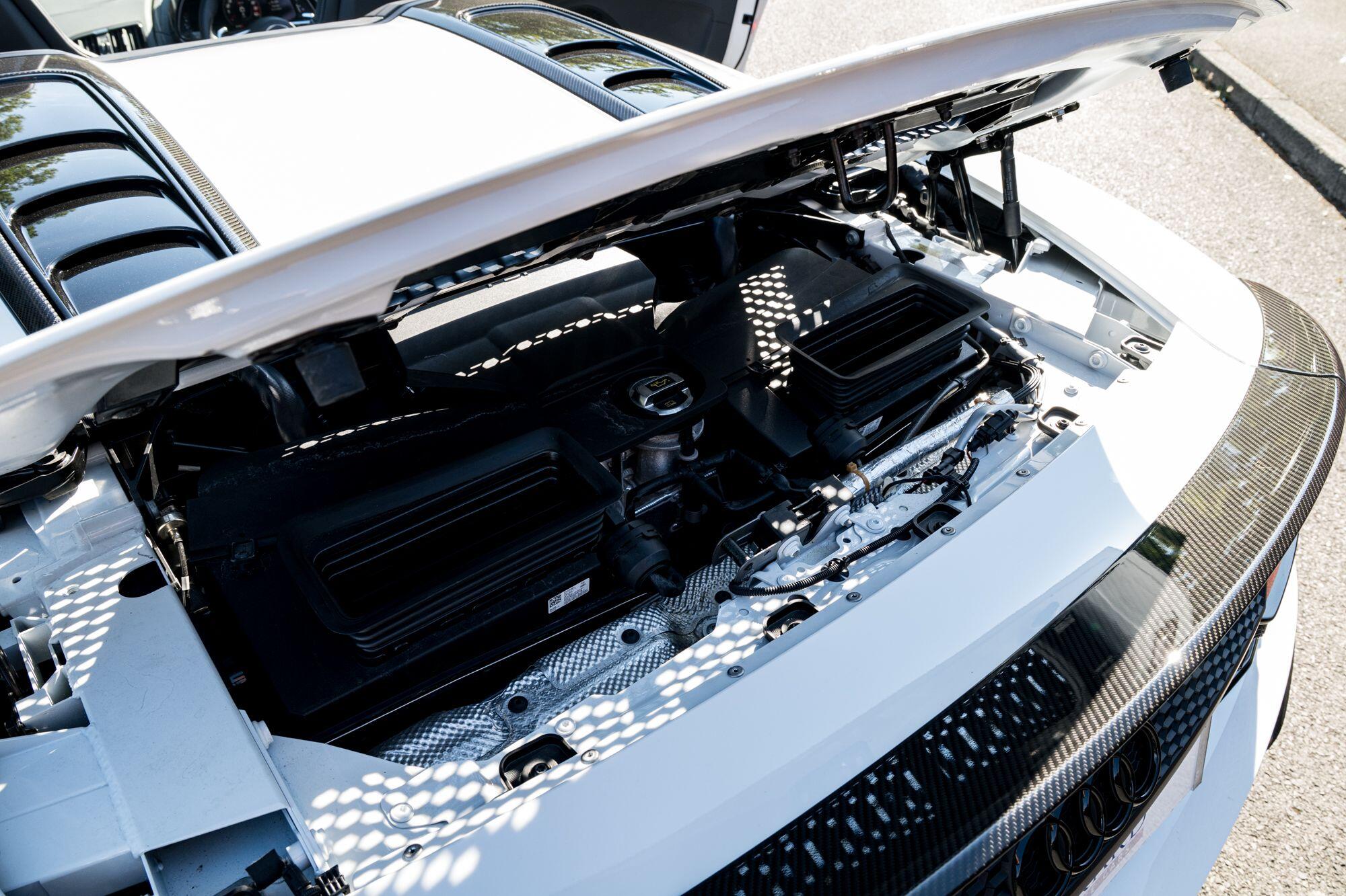 Audi R8 view 50