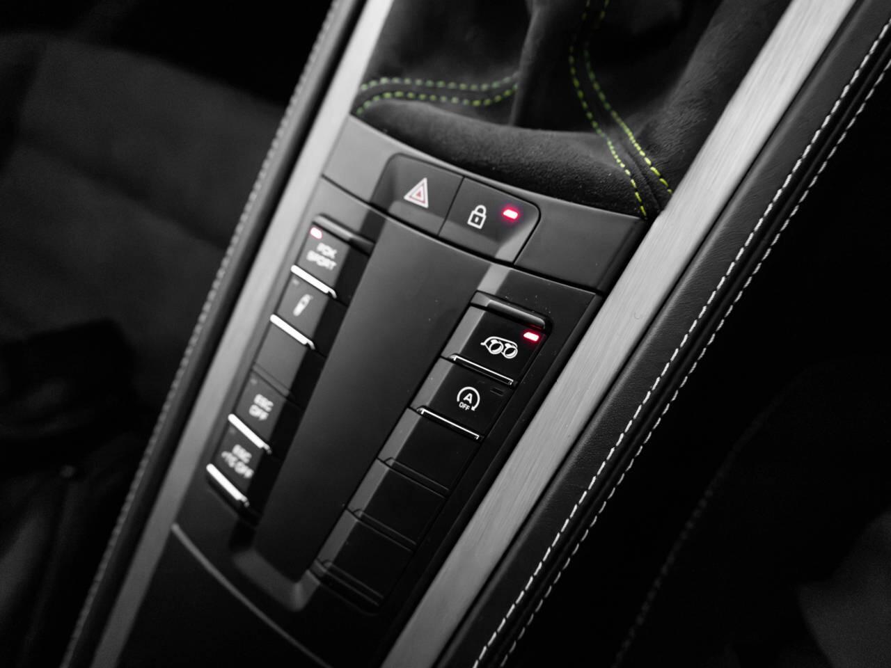 Porsche Cayman view 14