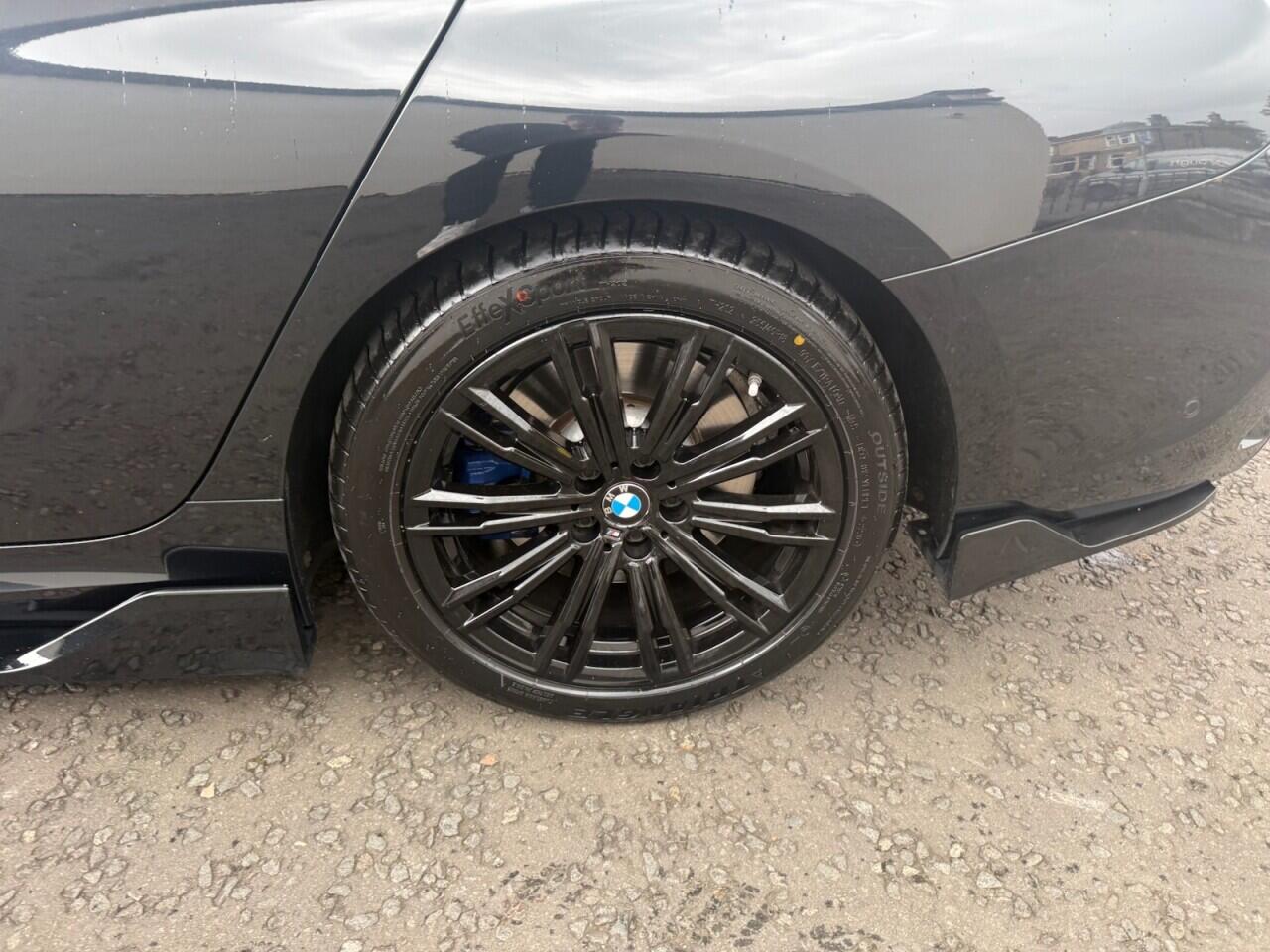BMW 3 Series view 31