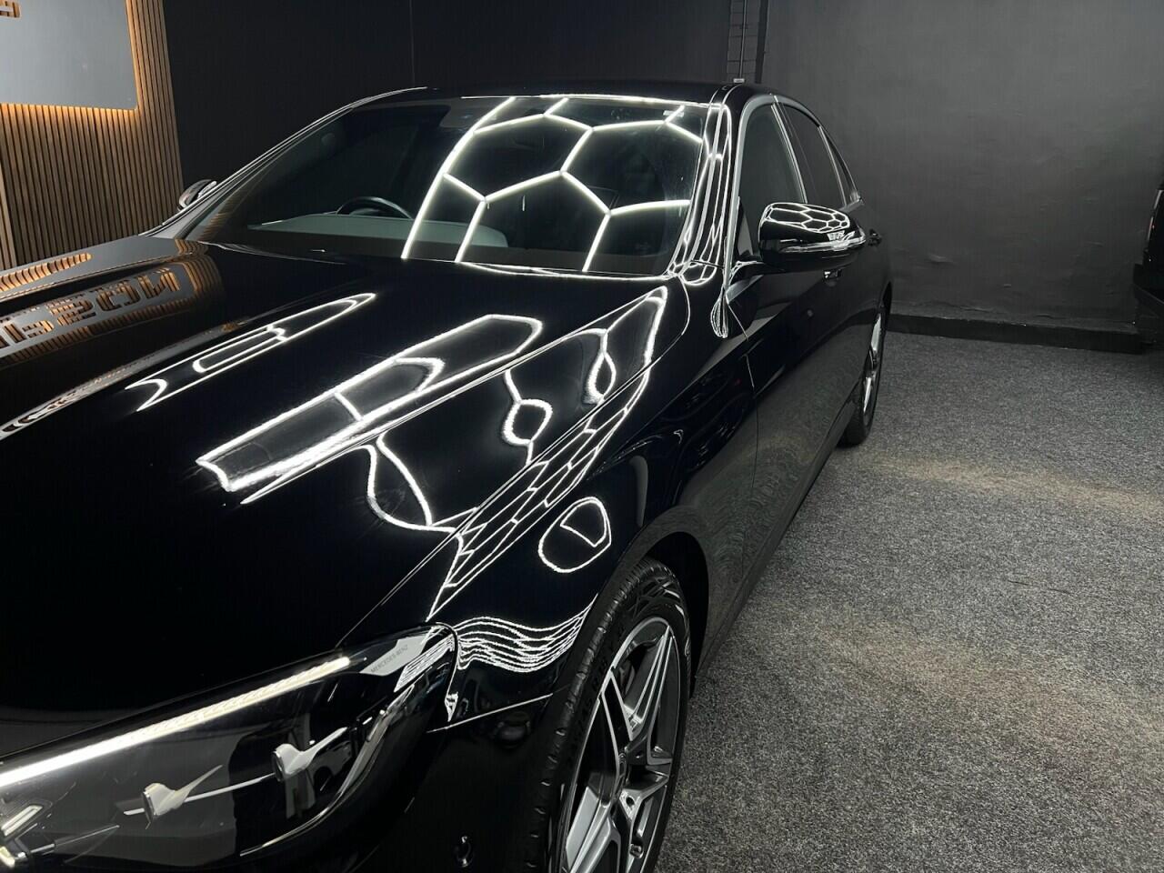 Mercedes-Benz E-Class view 24