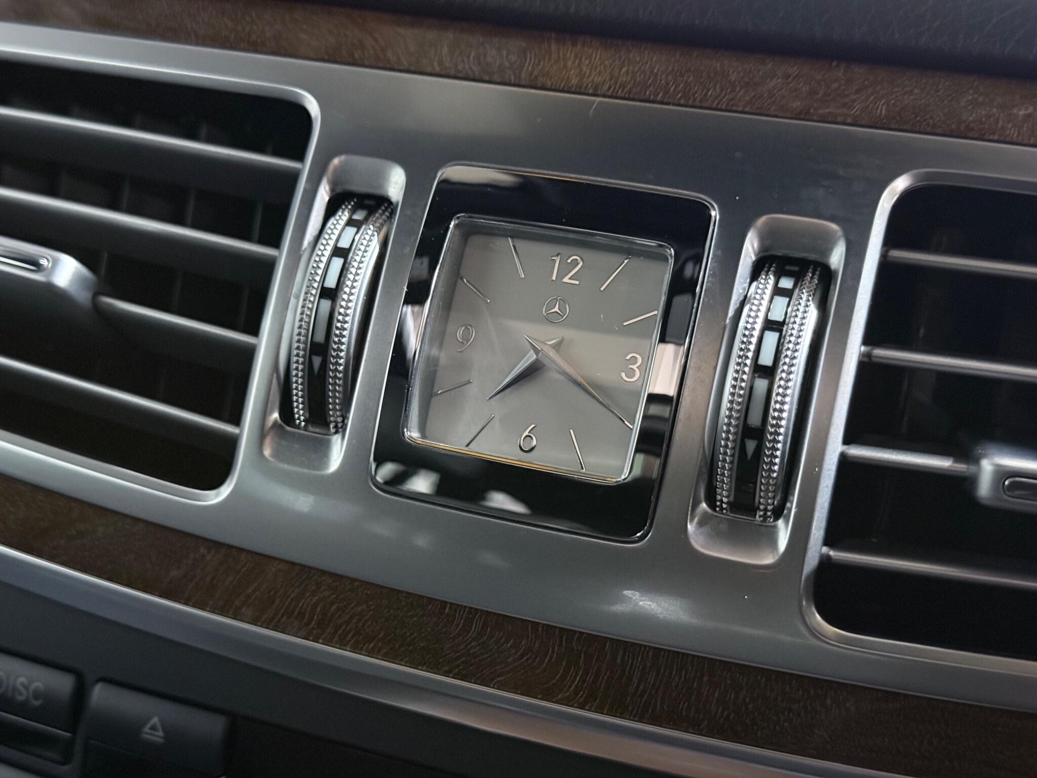 Mercedes-Benz E-Class view 31
