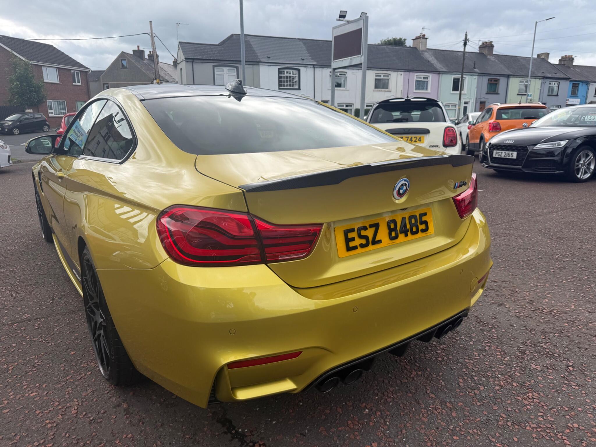 BMW M4 view 8