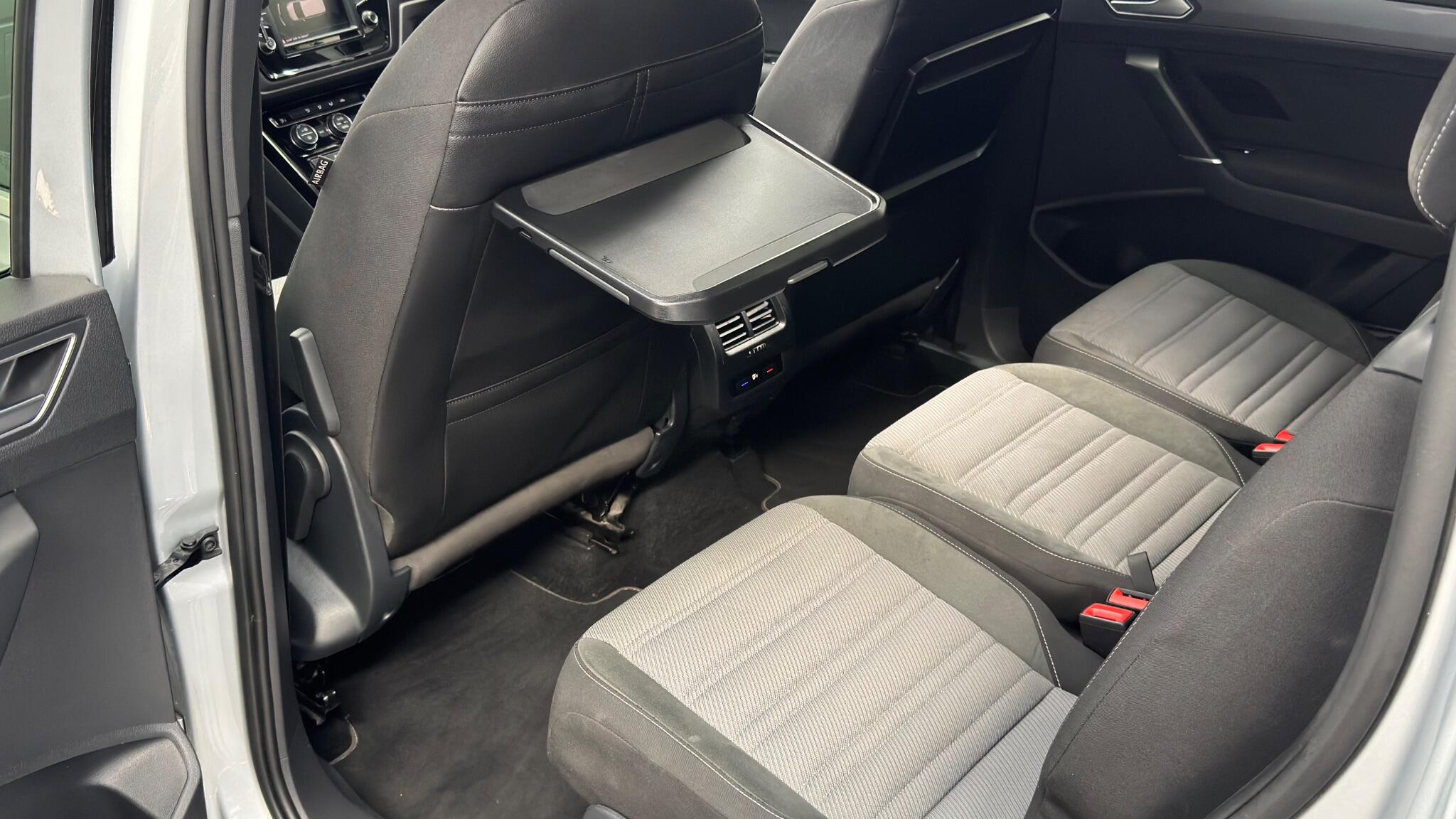 Volkswagen Touran view 57