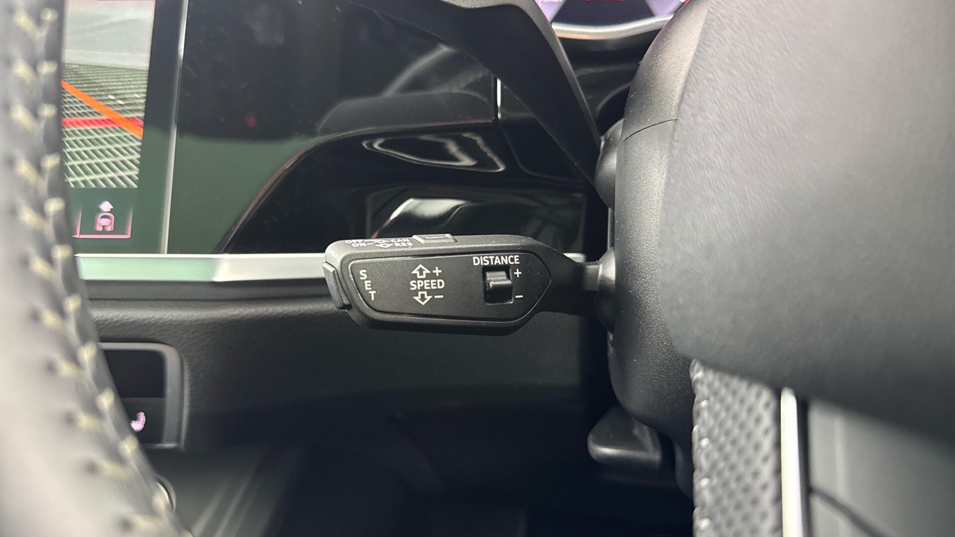 Audi Q3 view 50