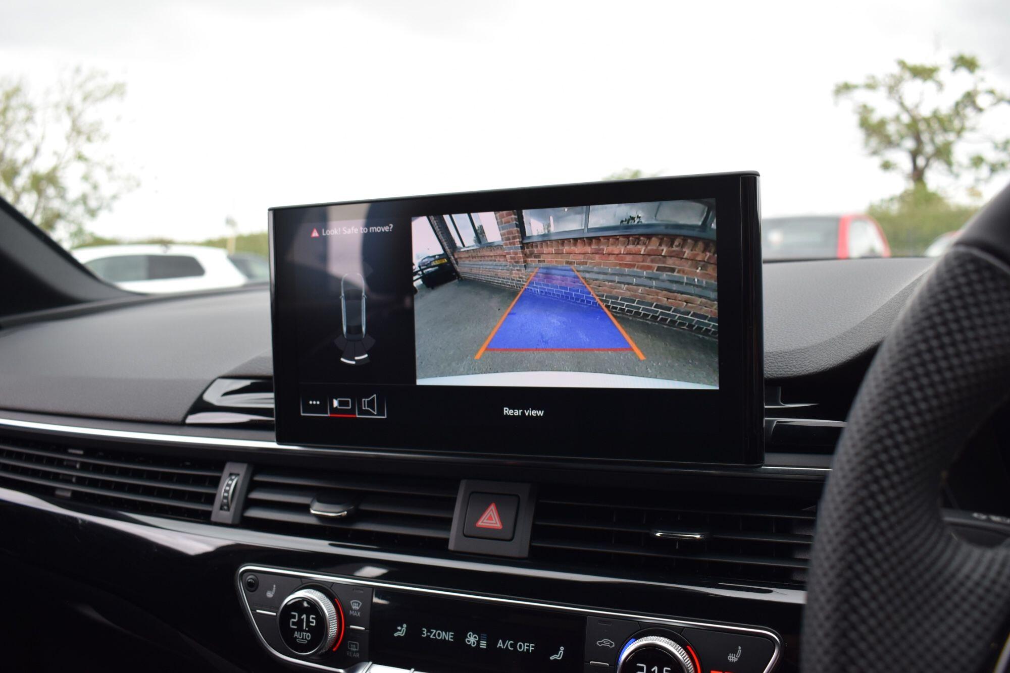 Audi A4 view 17