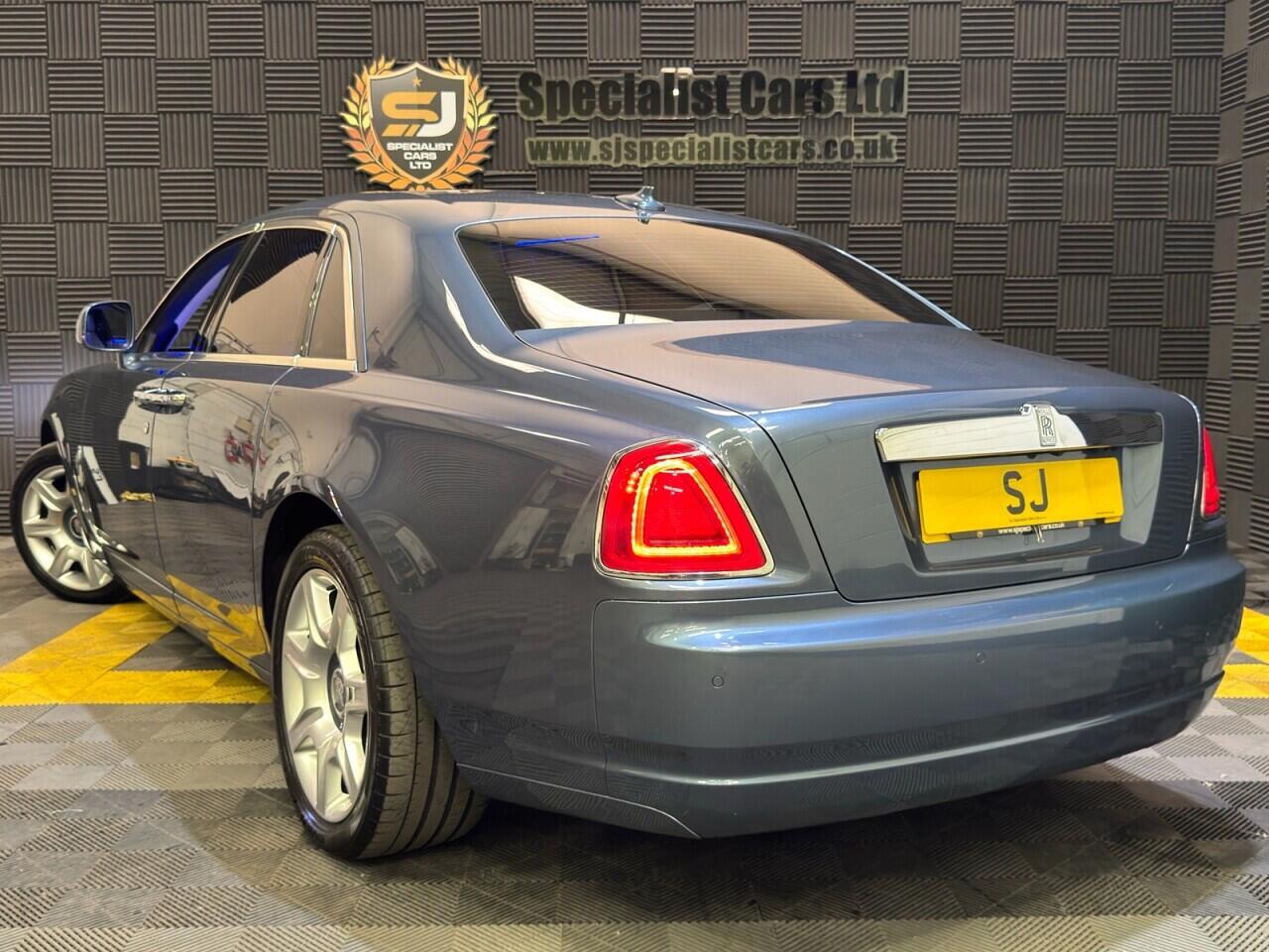 Rolls-Royce Ghost view 34