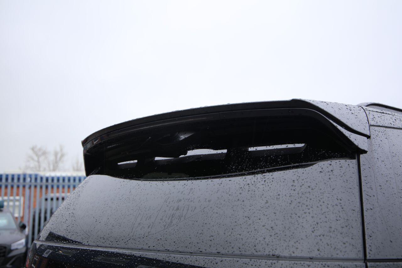 Land Rover Discovery view 23