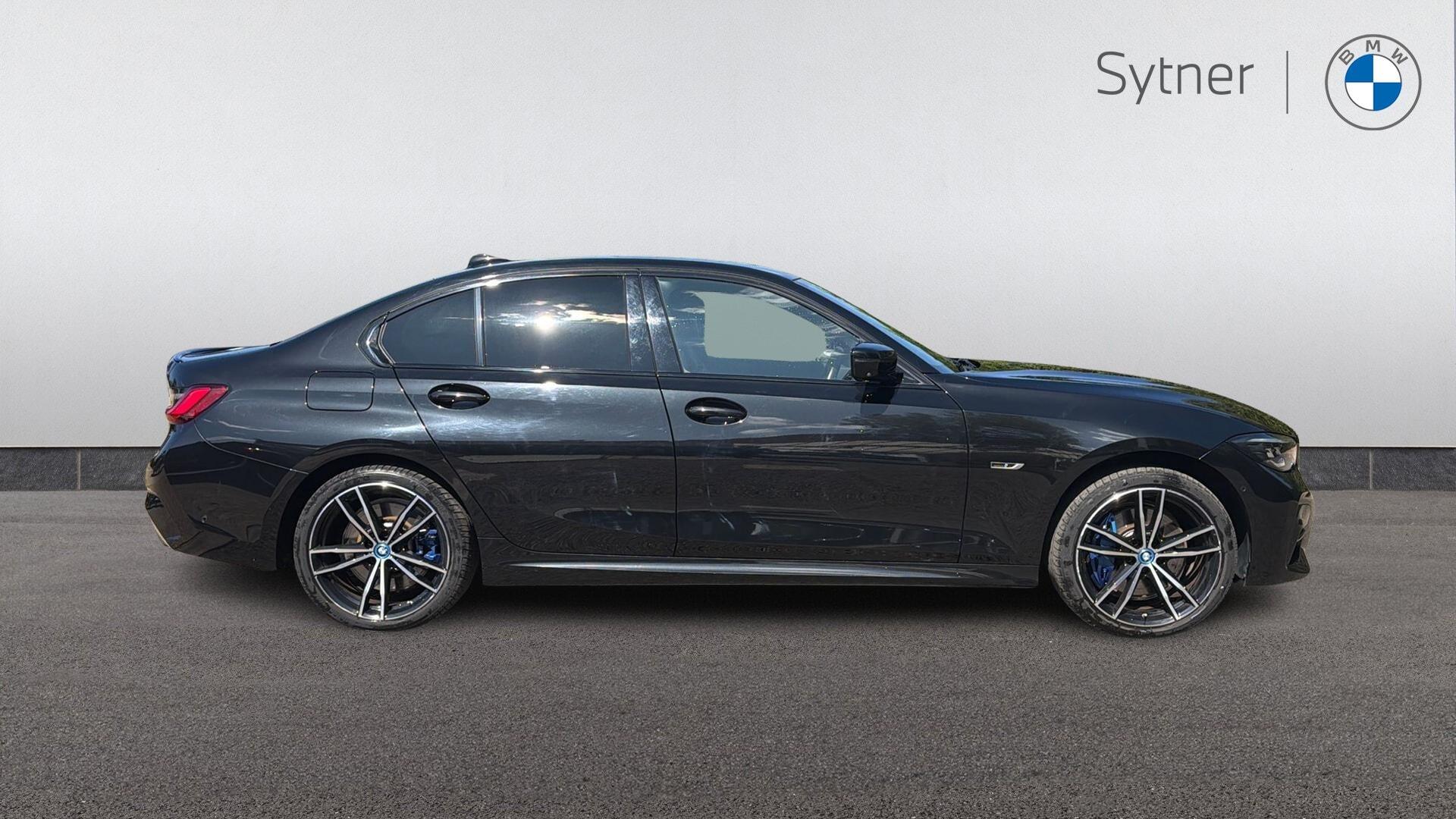 BMW 3 Series view 3