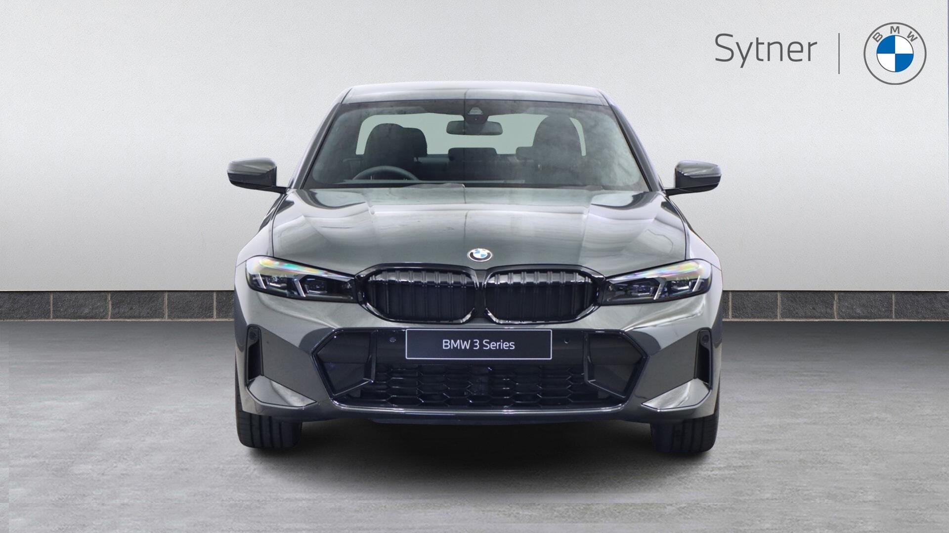 BMW 3 Series view 16