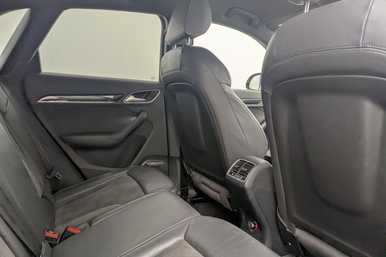 Audi Q3 view 17
