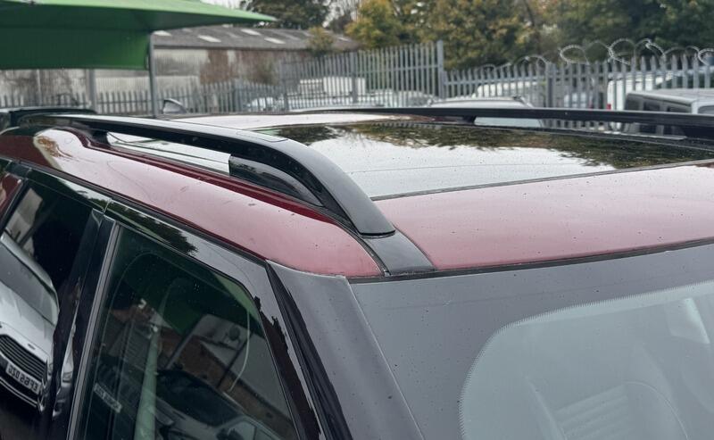 Land Rover Discovery view 21