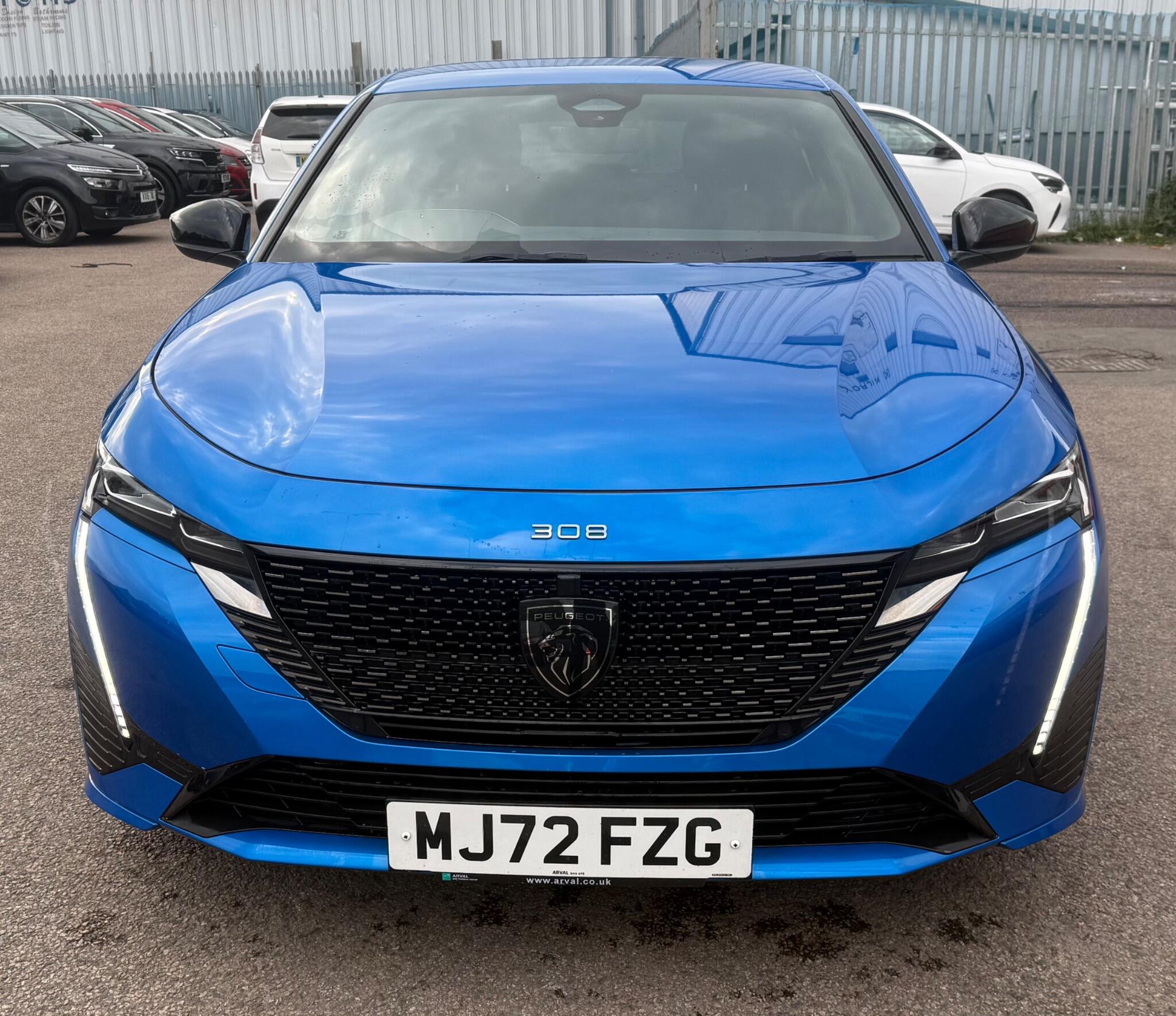 Peugeot 308 view 2