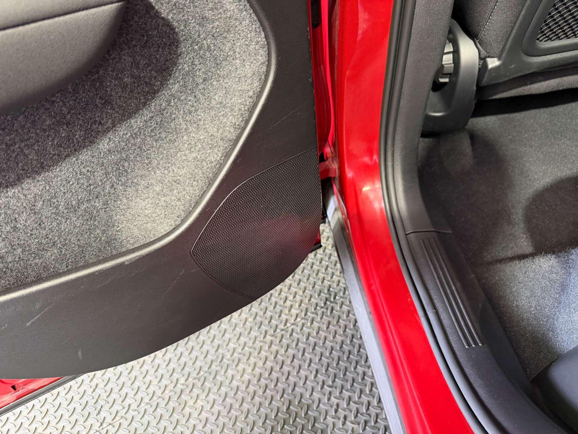 Volvo XC40 view 61