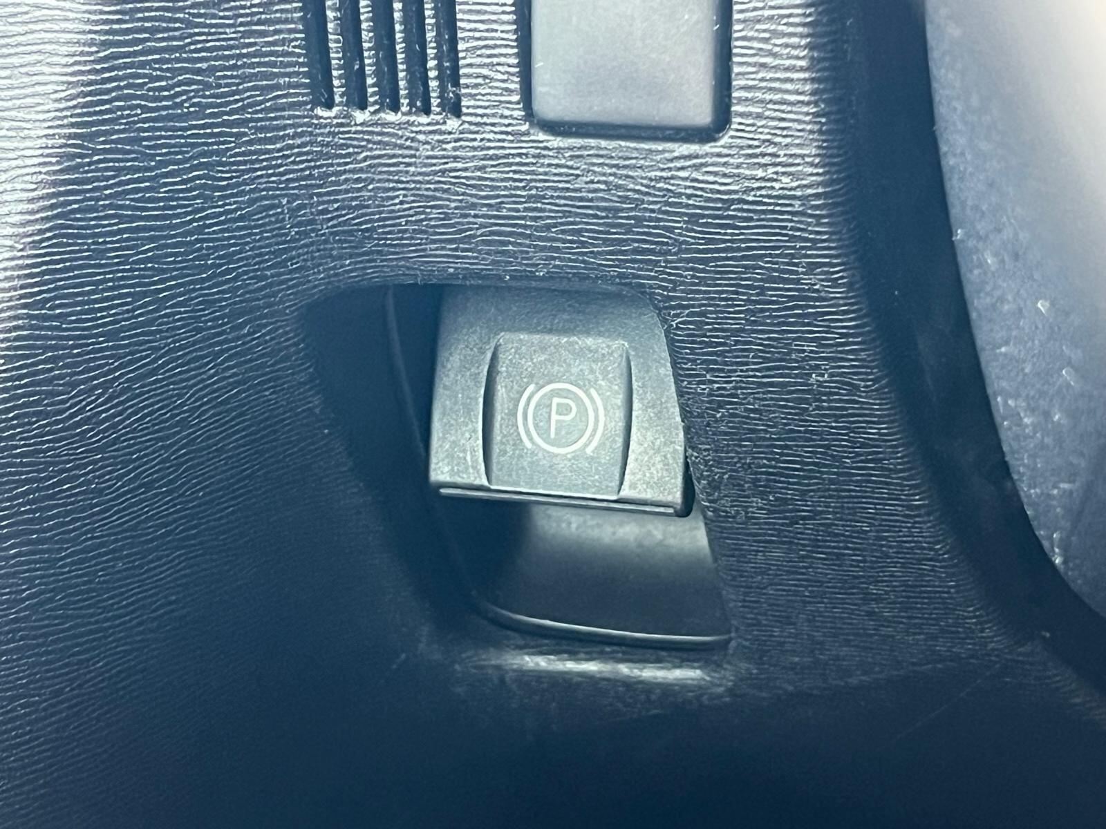Toyota Avensis view 35