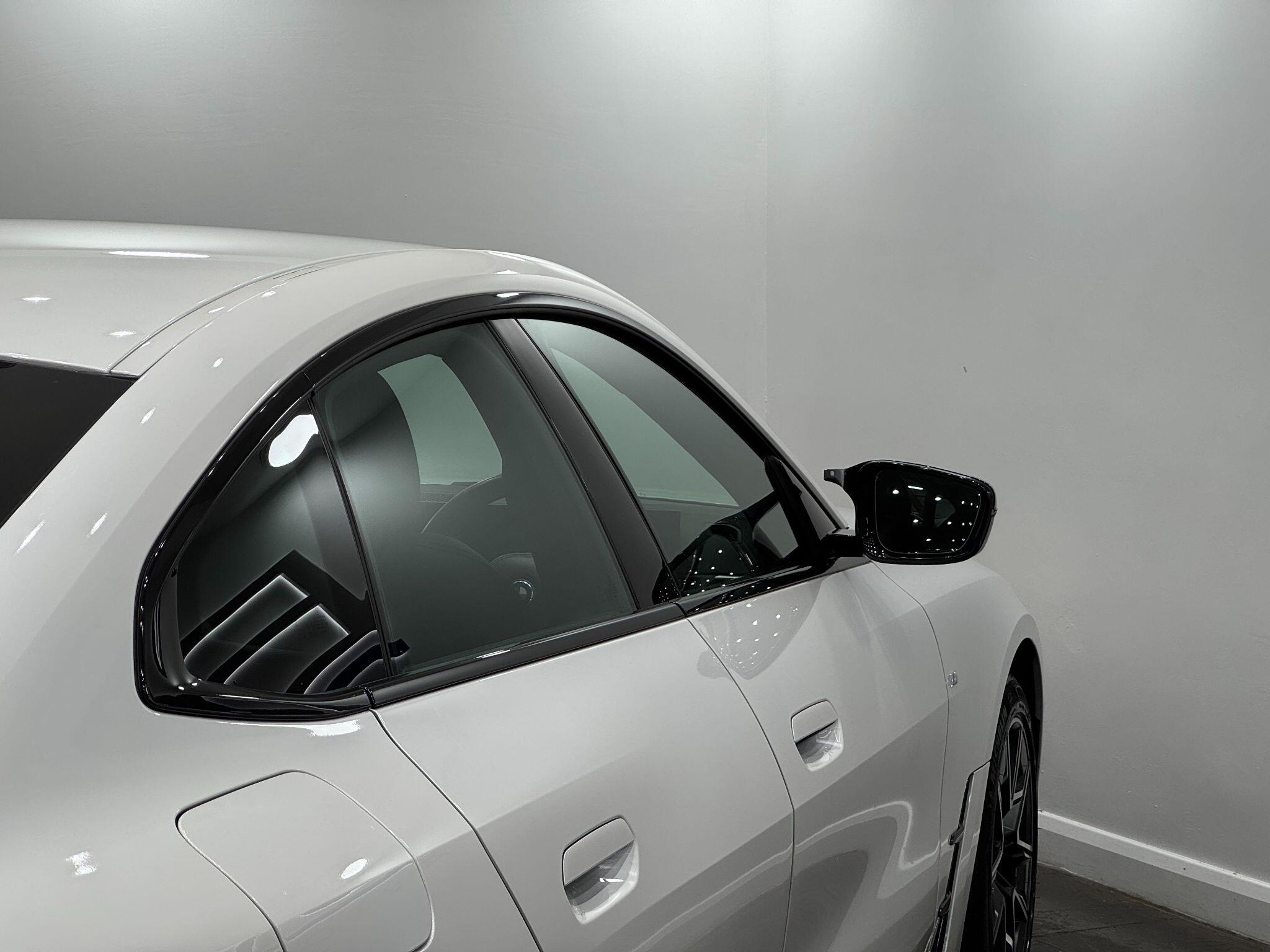 BMW I4 view 27