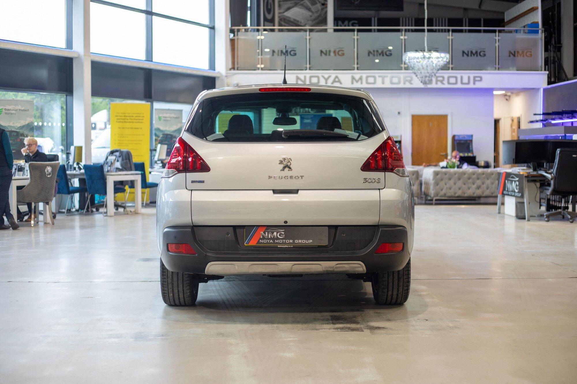 Peugeot 3008 view 34