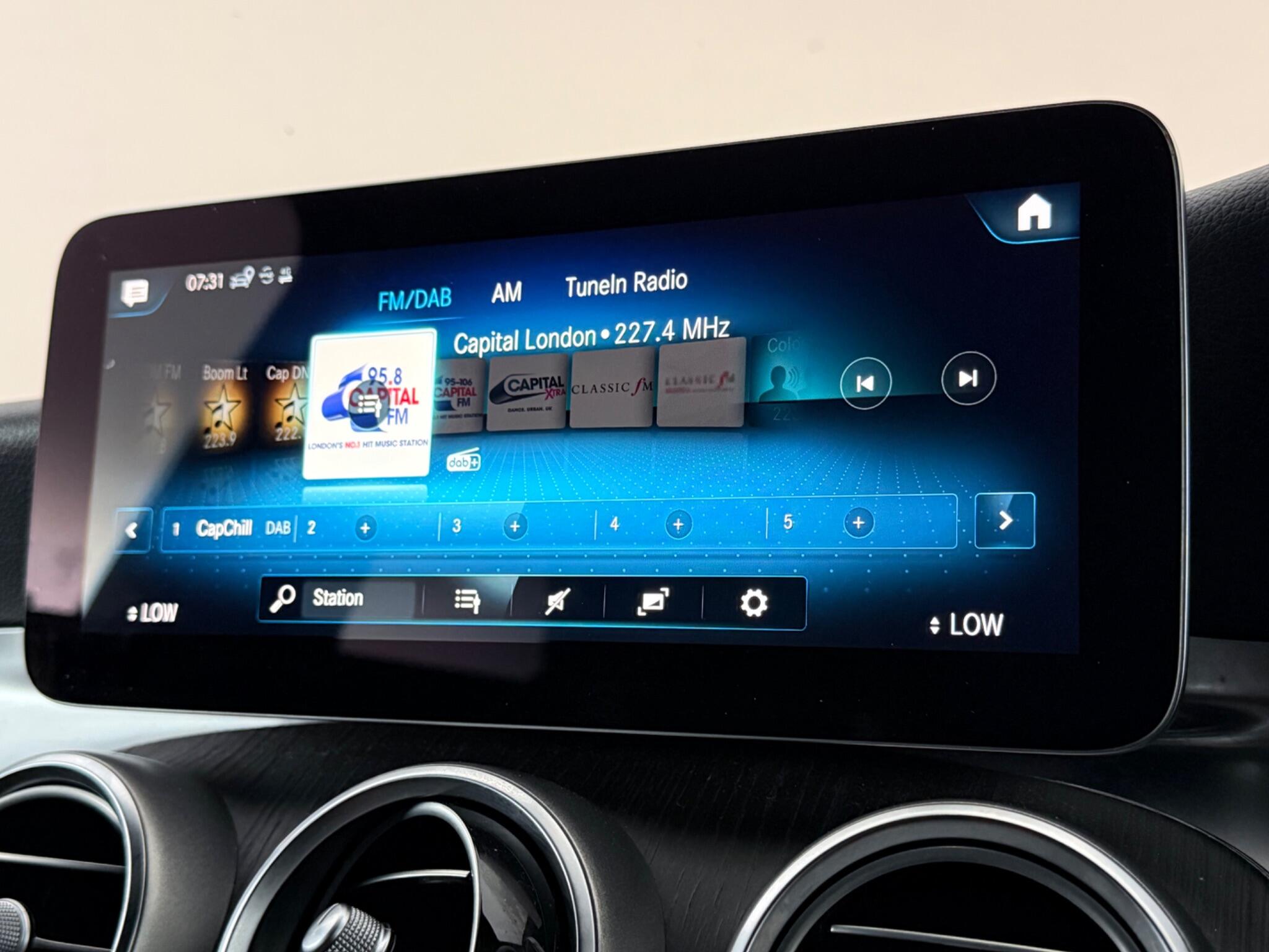 Mercedes-Benz GLC view 25