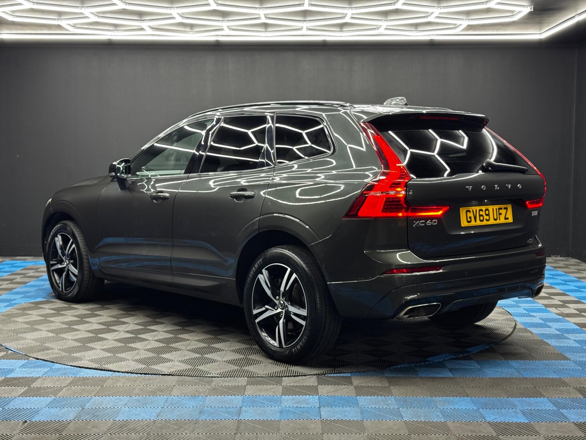 Volvo XC60 view 7