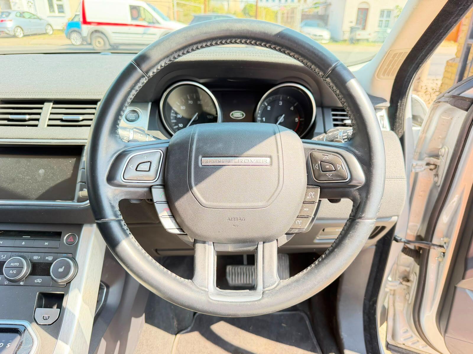 Land Rover Range Rover Evoque view 27