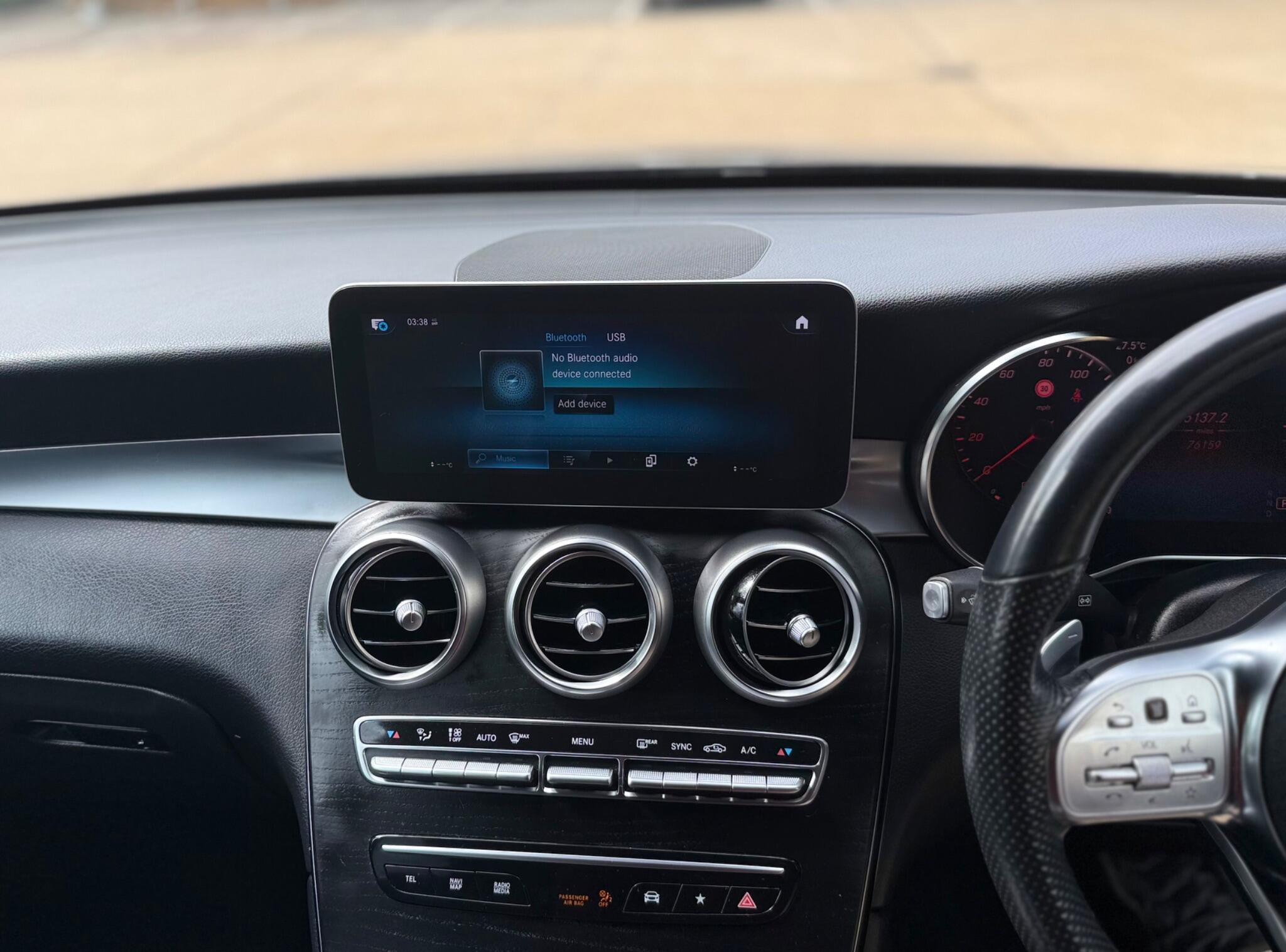Mercedes-Benz GLC view 31