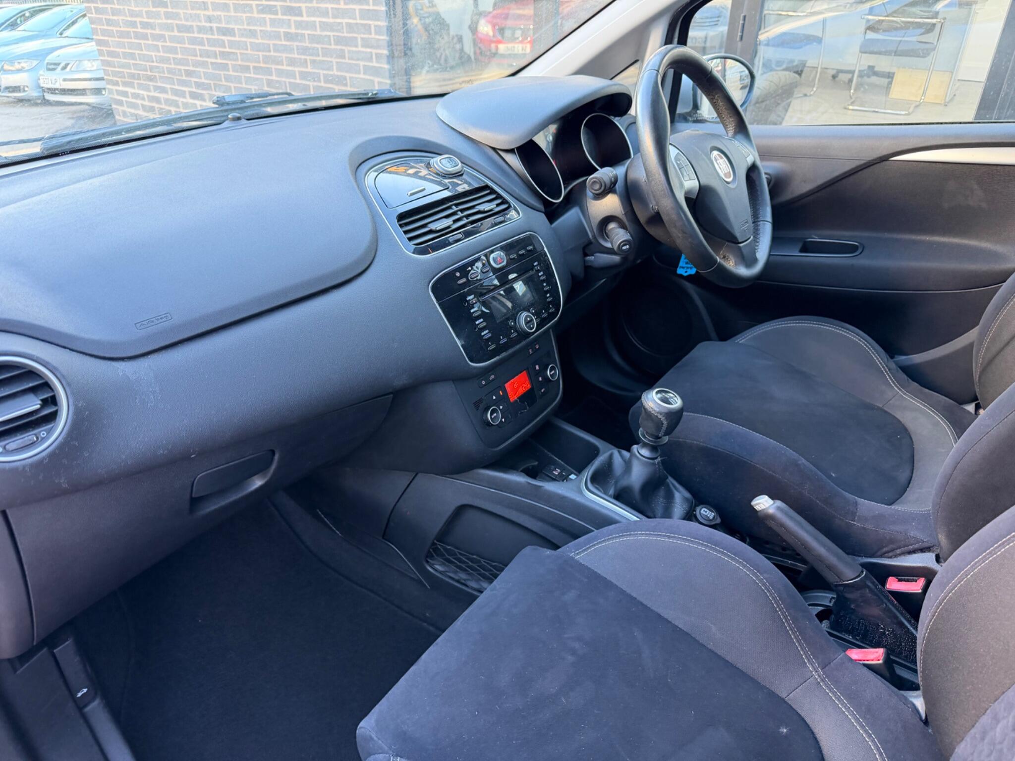 Fiat Punto view 16