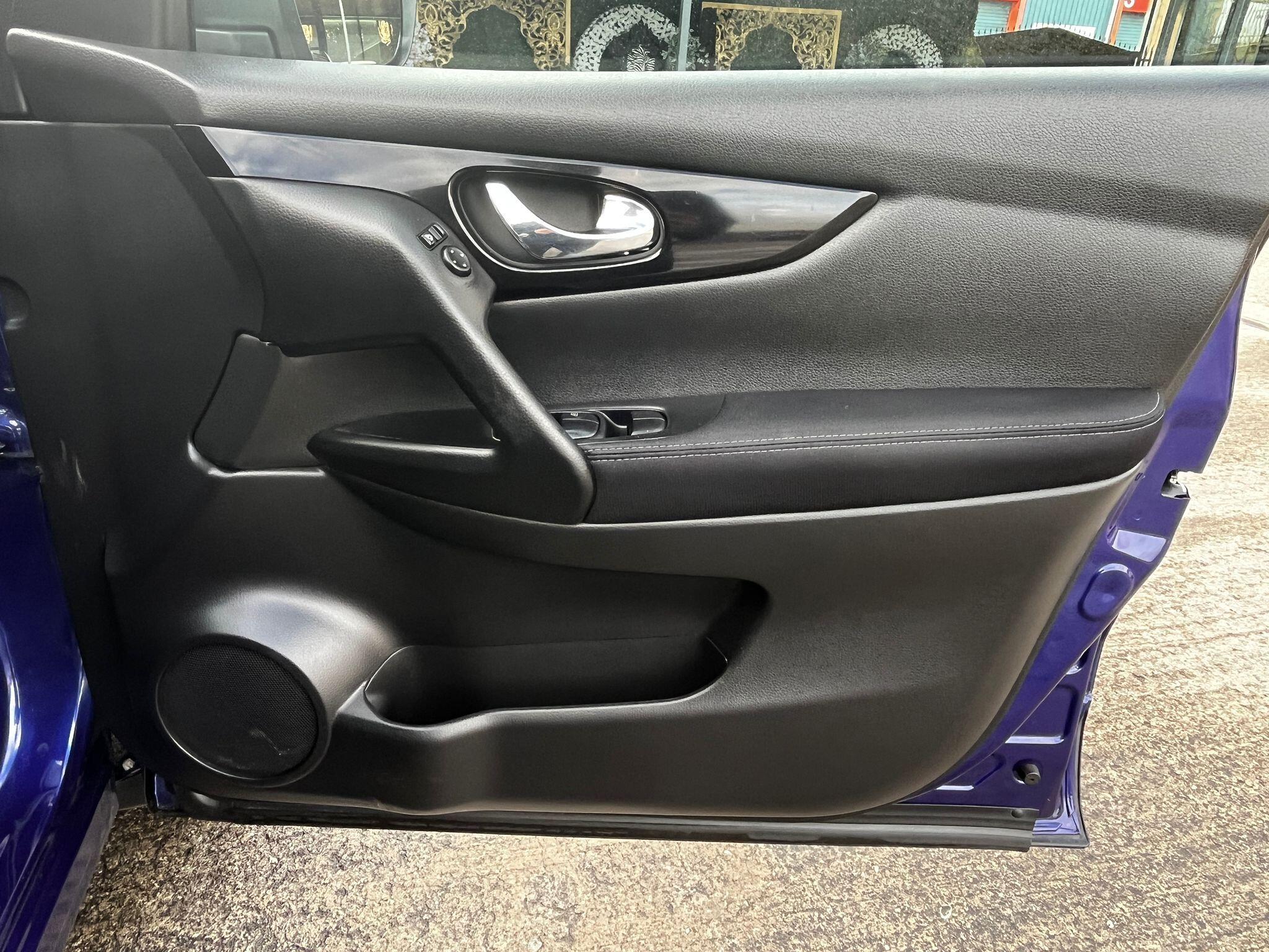 2015 Nissan Qashqai 1.5 dCi Acenta Premium 2WD Euro 5 (s/s) 5dr • 108,000 miles image 30
