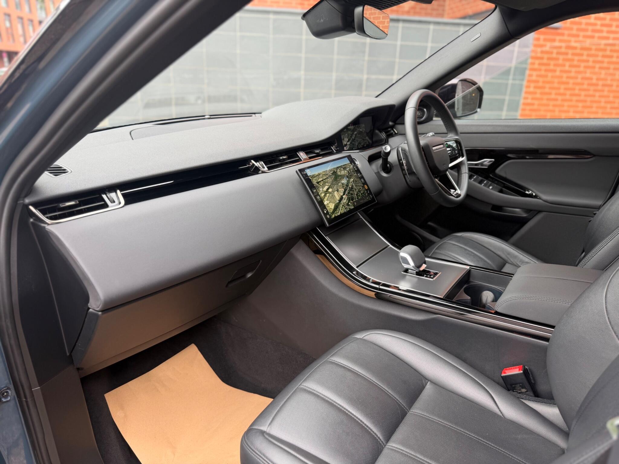 Land Rover Range Rover Evoque view 41