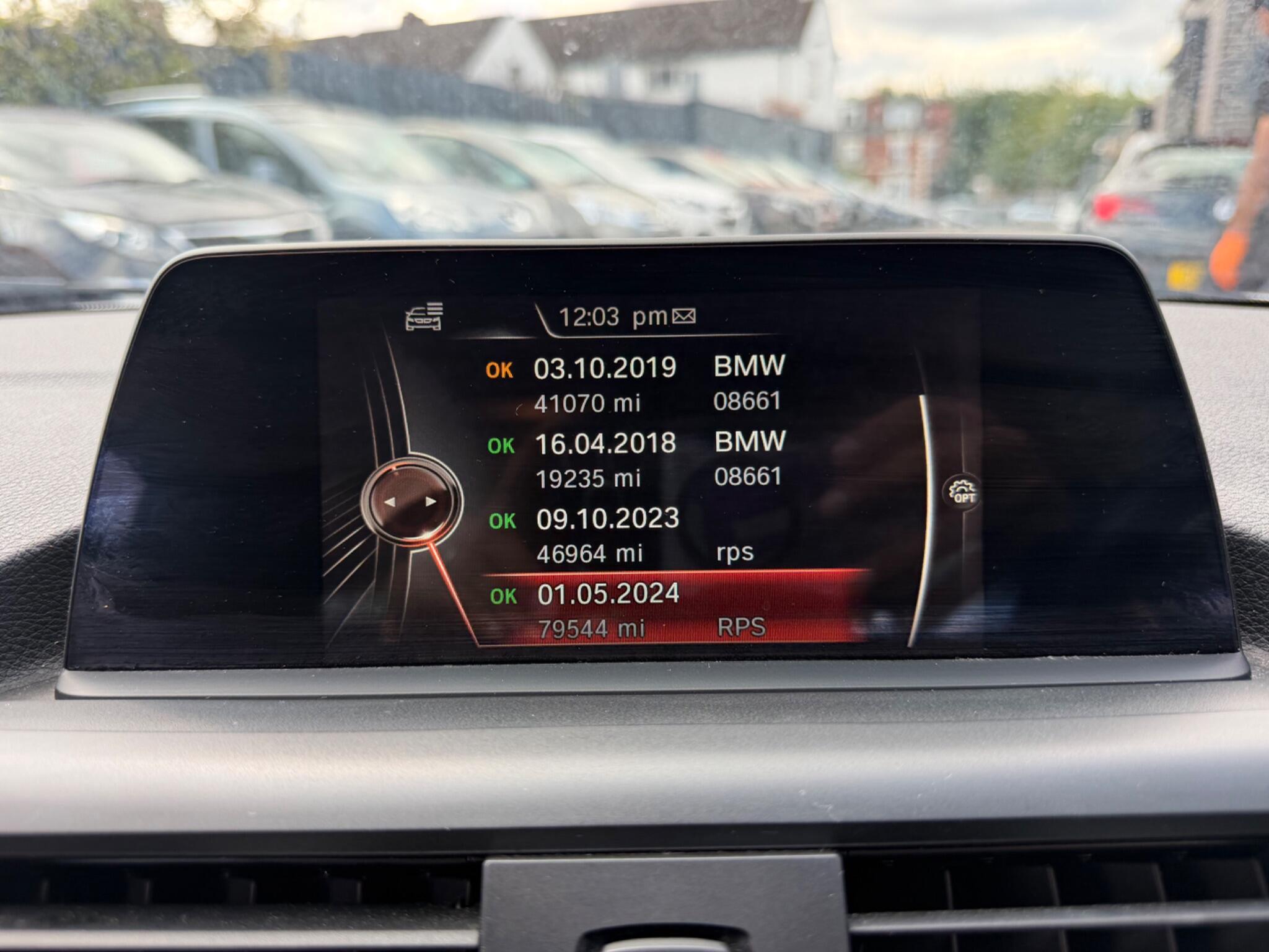 BMW 1 Series view 35
