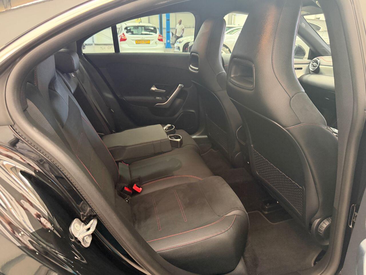 Mercedes-Benz Cla view 17