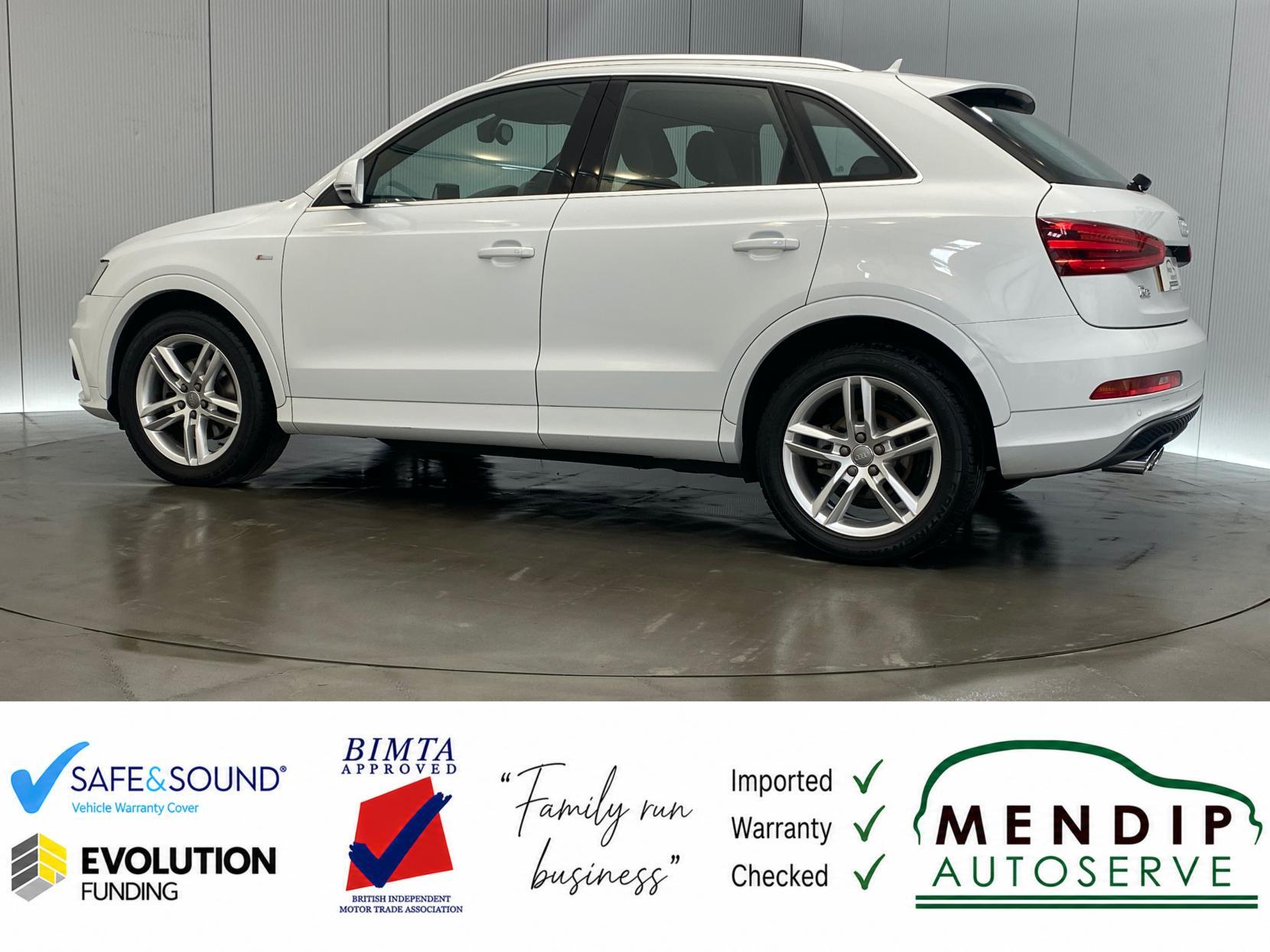 Audi Q3 view 5
