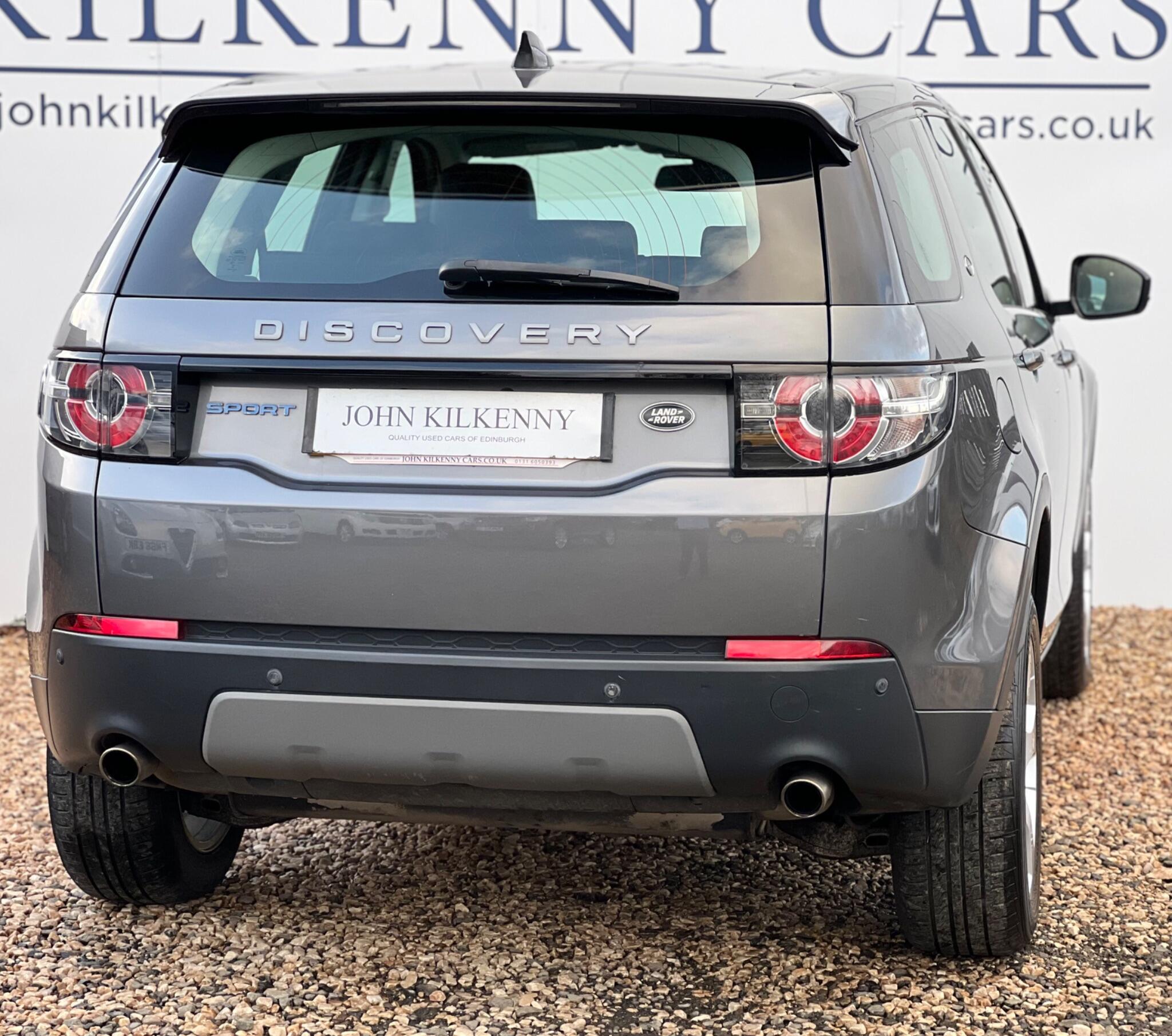 Land Rover Discovery Sport view 6