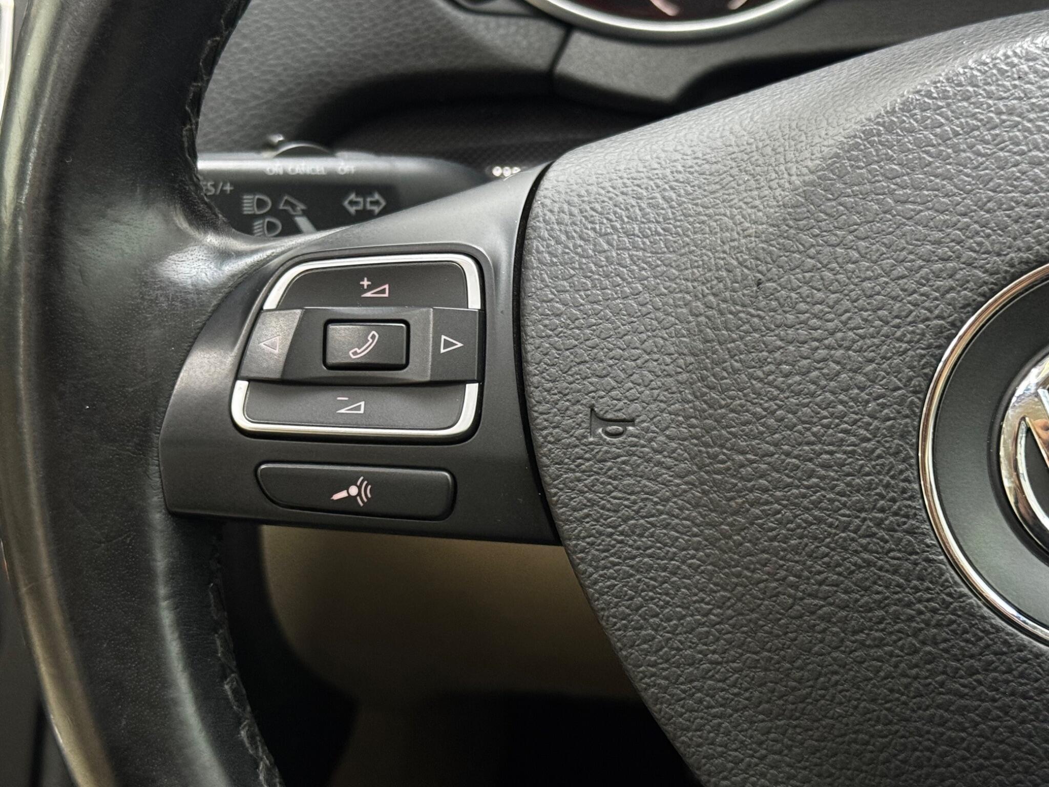 Volkswagen Golf view 32