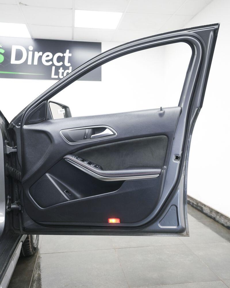 Mercedes-Benz Gla view 14