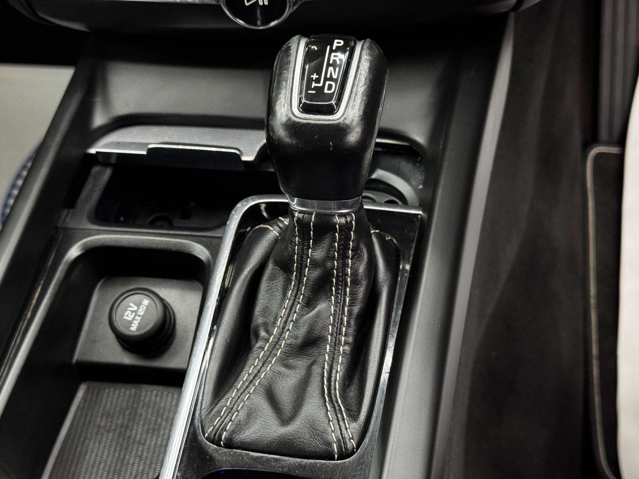 Volvo XC60 view 27
