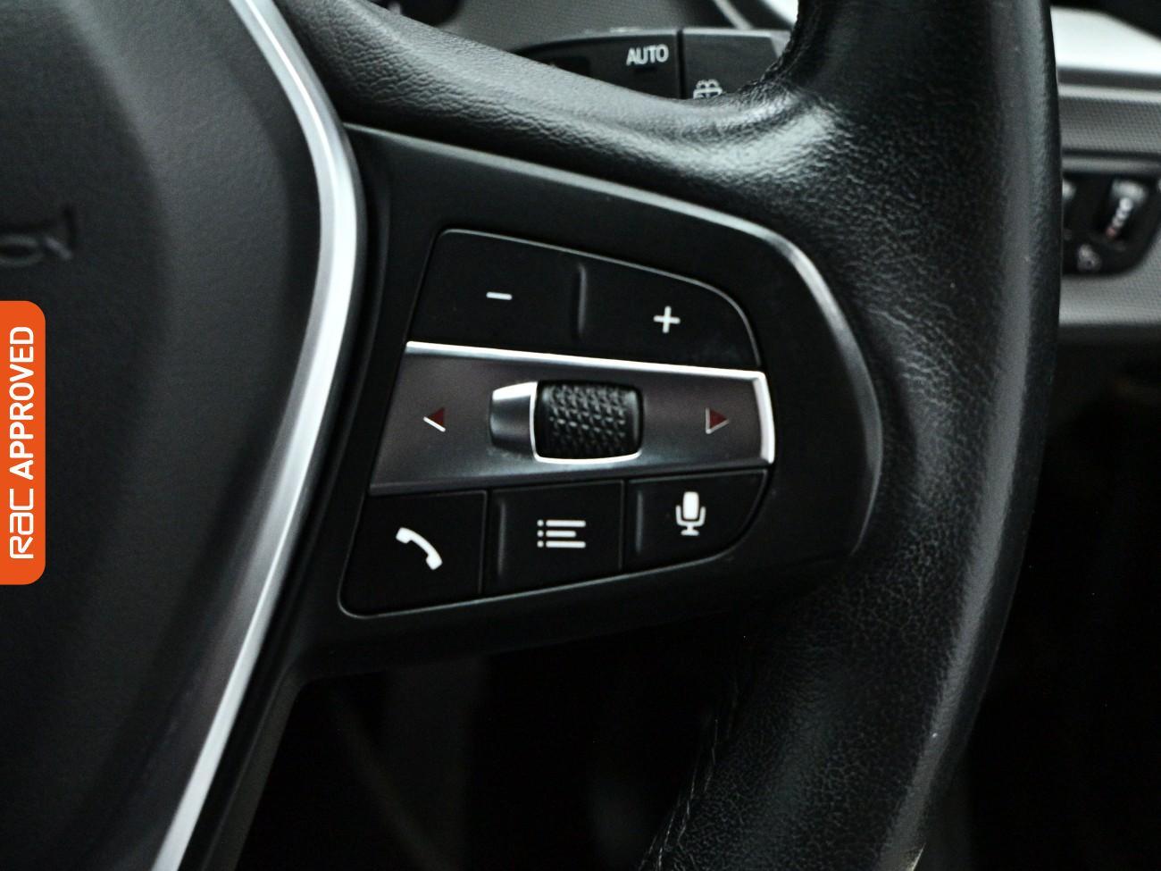 BMW 1 Series view 23