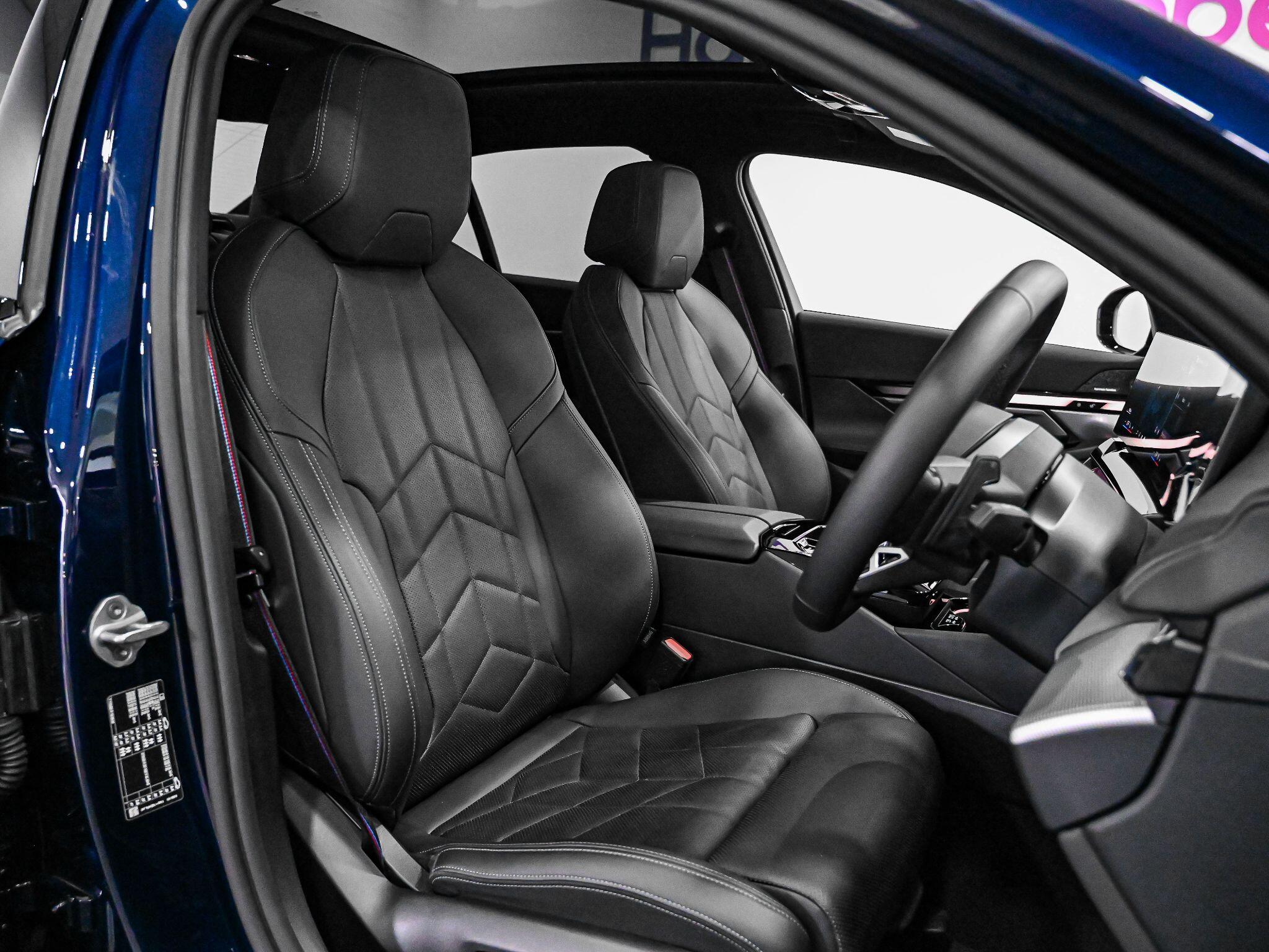 BMW 5 Series view 3
