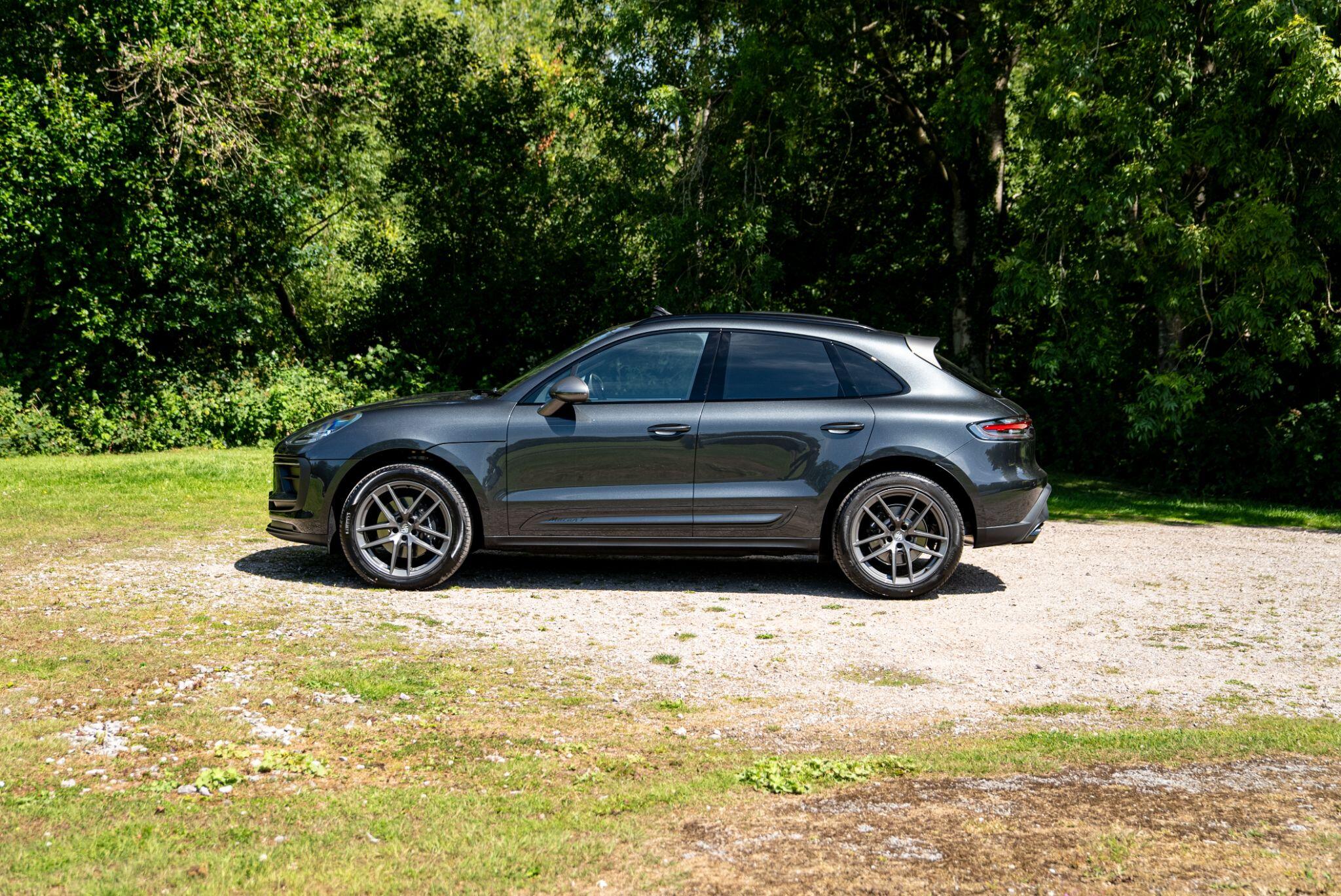 Porsche Macan view 55