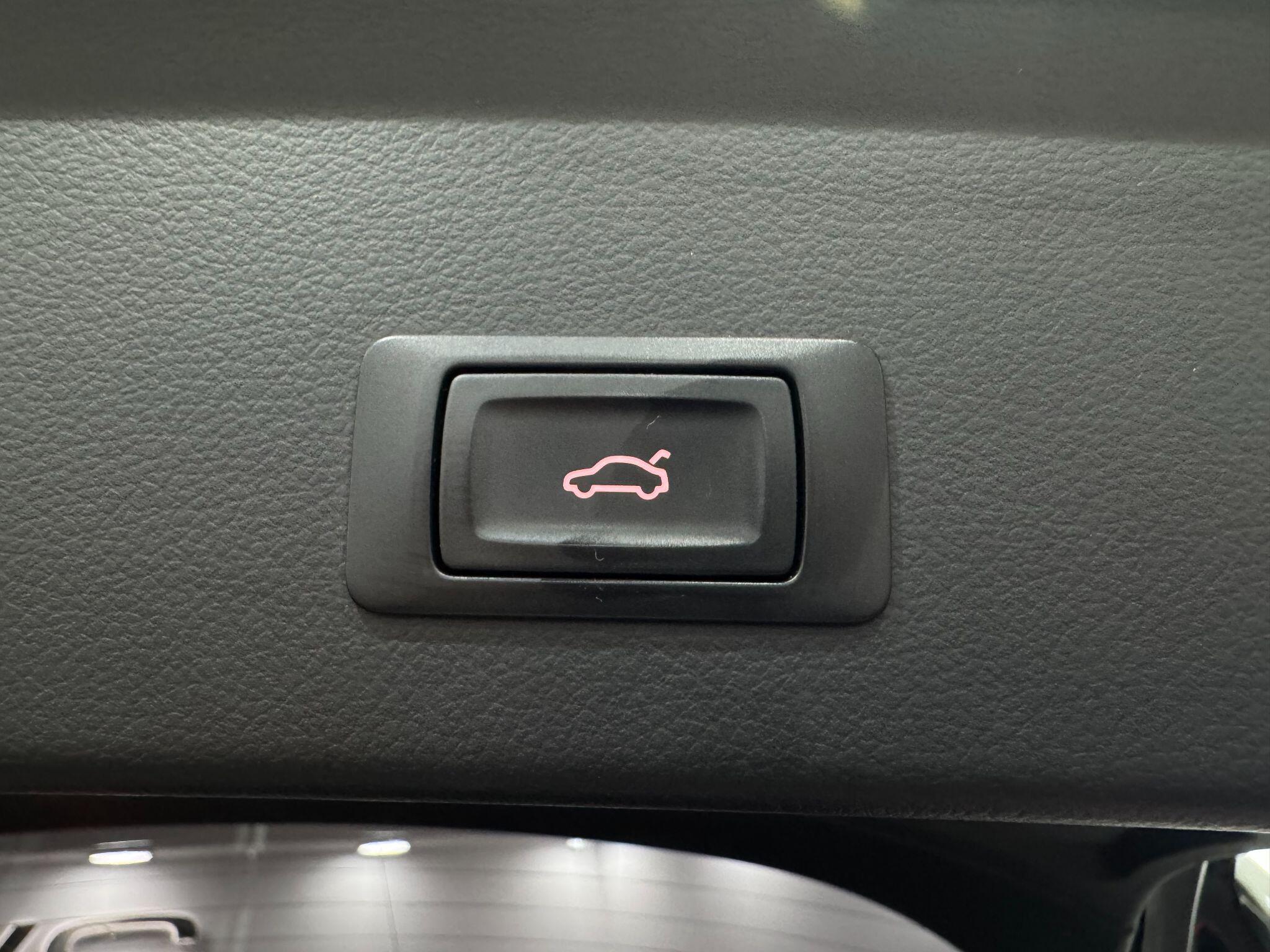 Audi A6 view 56