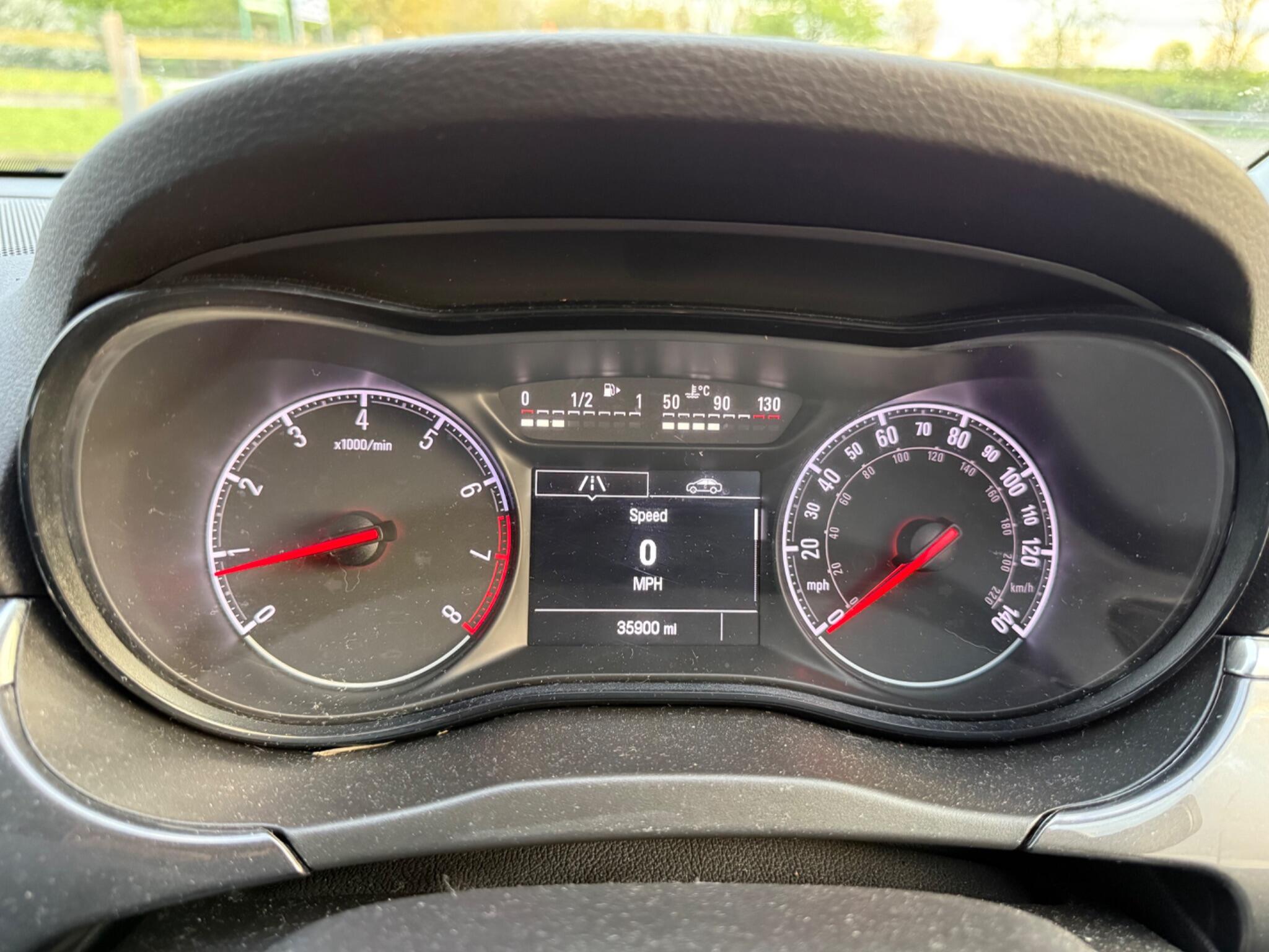 Vauxhall Corsa 1.4i Design Euro 6 (s/s) 5dr — photo 47 of 104