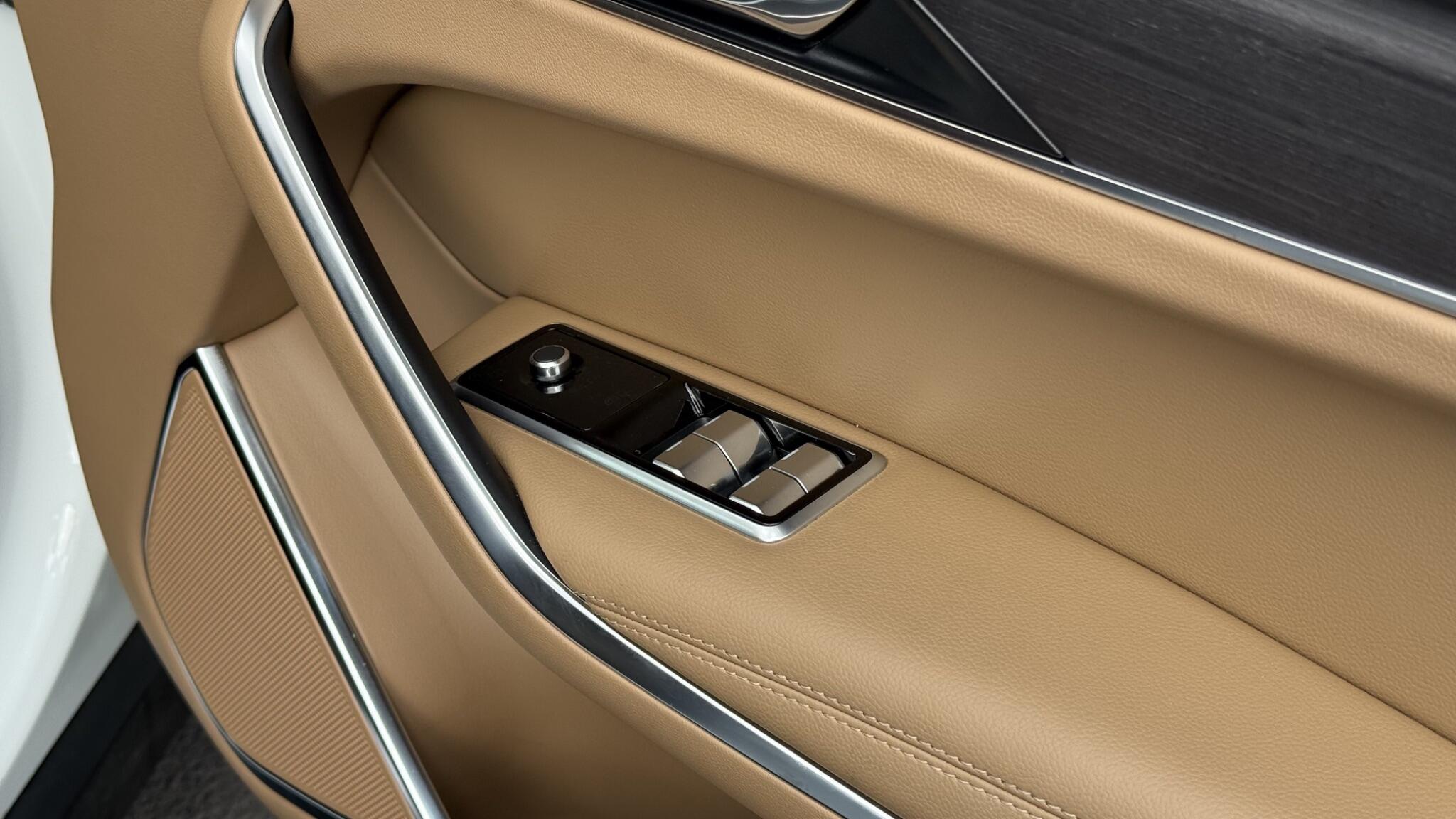 Jaguar F-Pace view 29