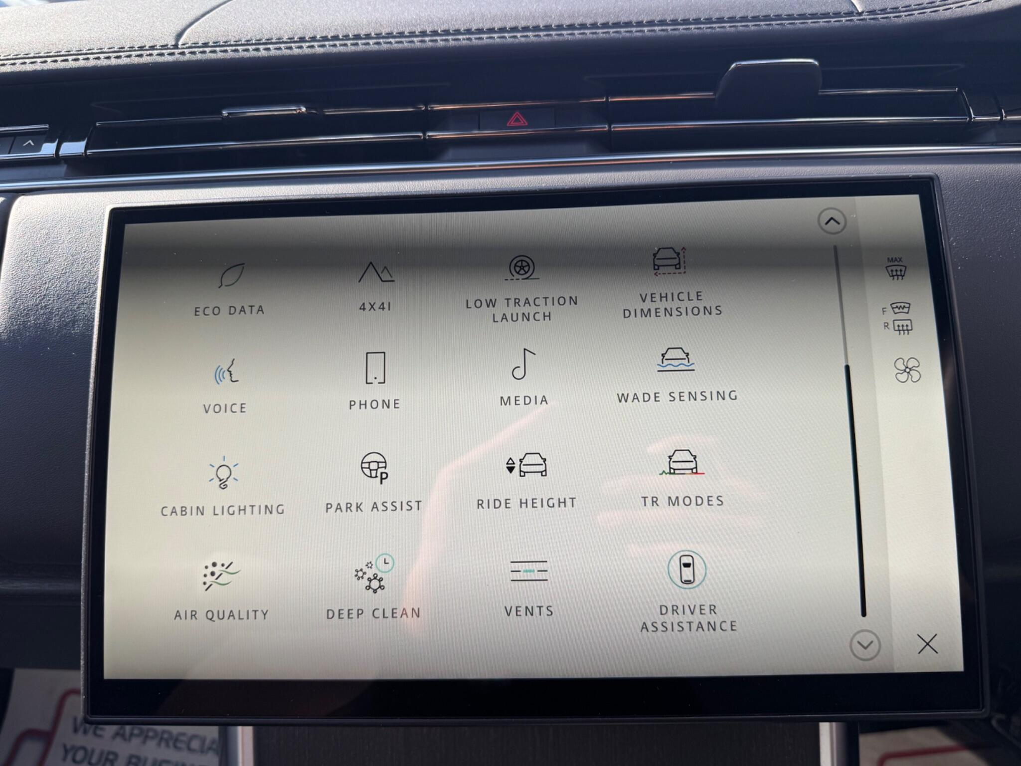 Land Rover Range Rover view 42