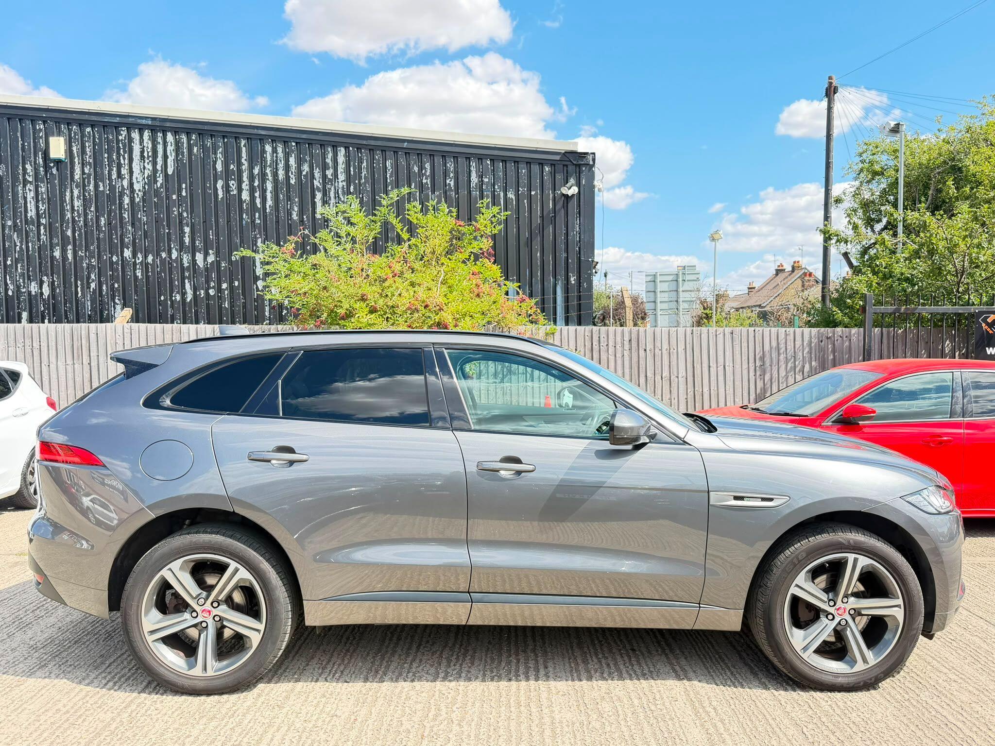 Jaguar F-Pace view 2