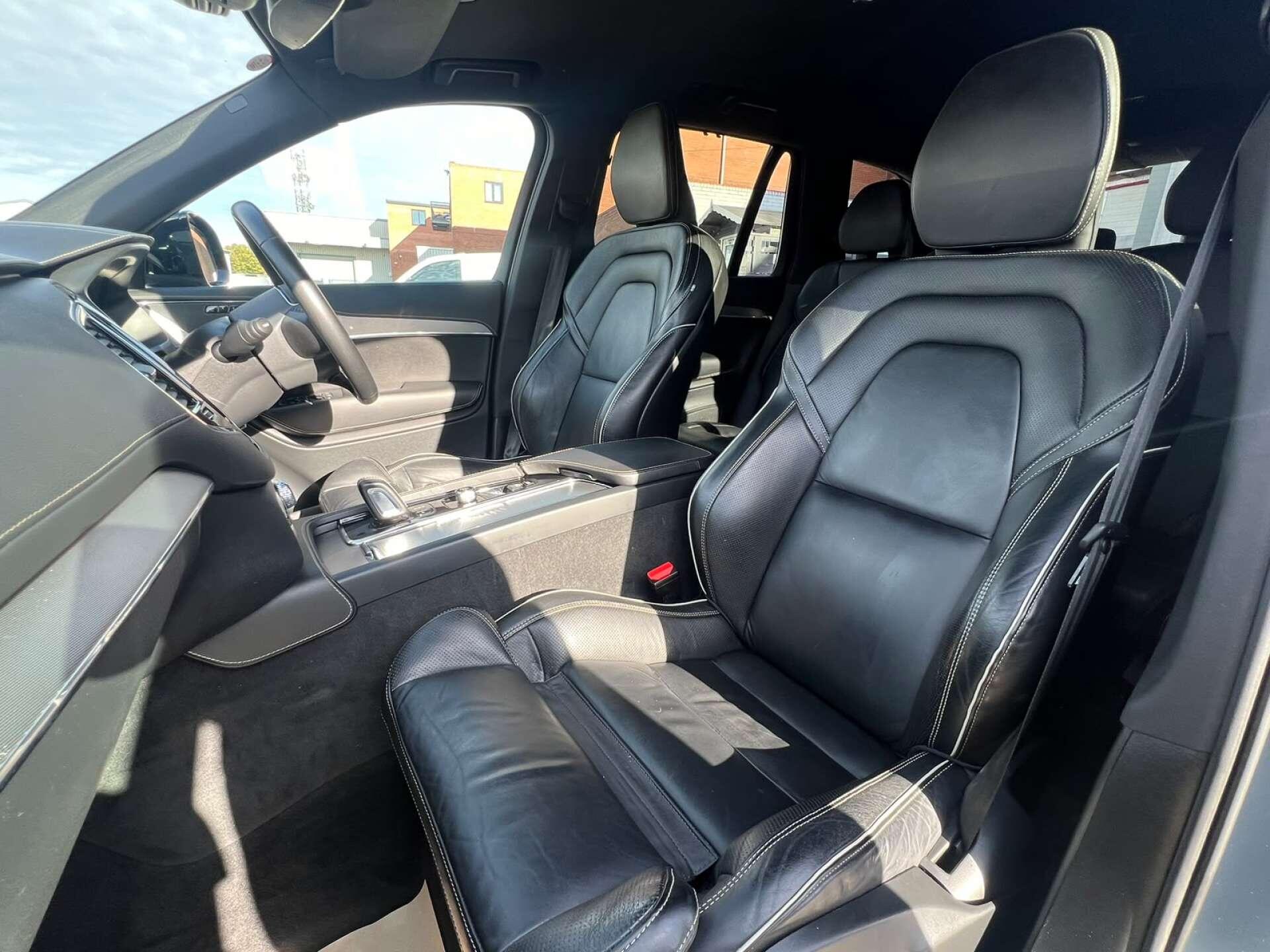 Volvo XC90 view 15