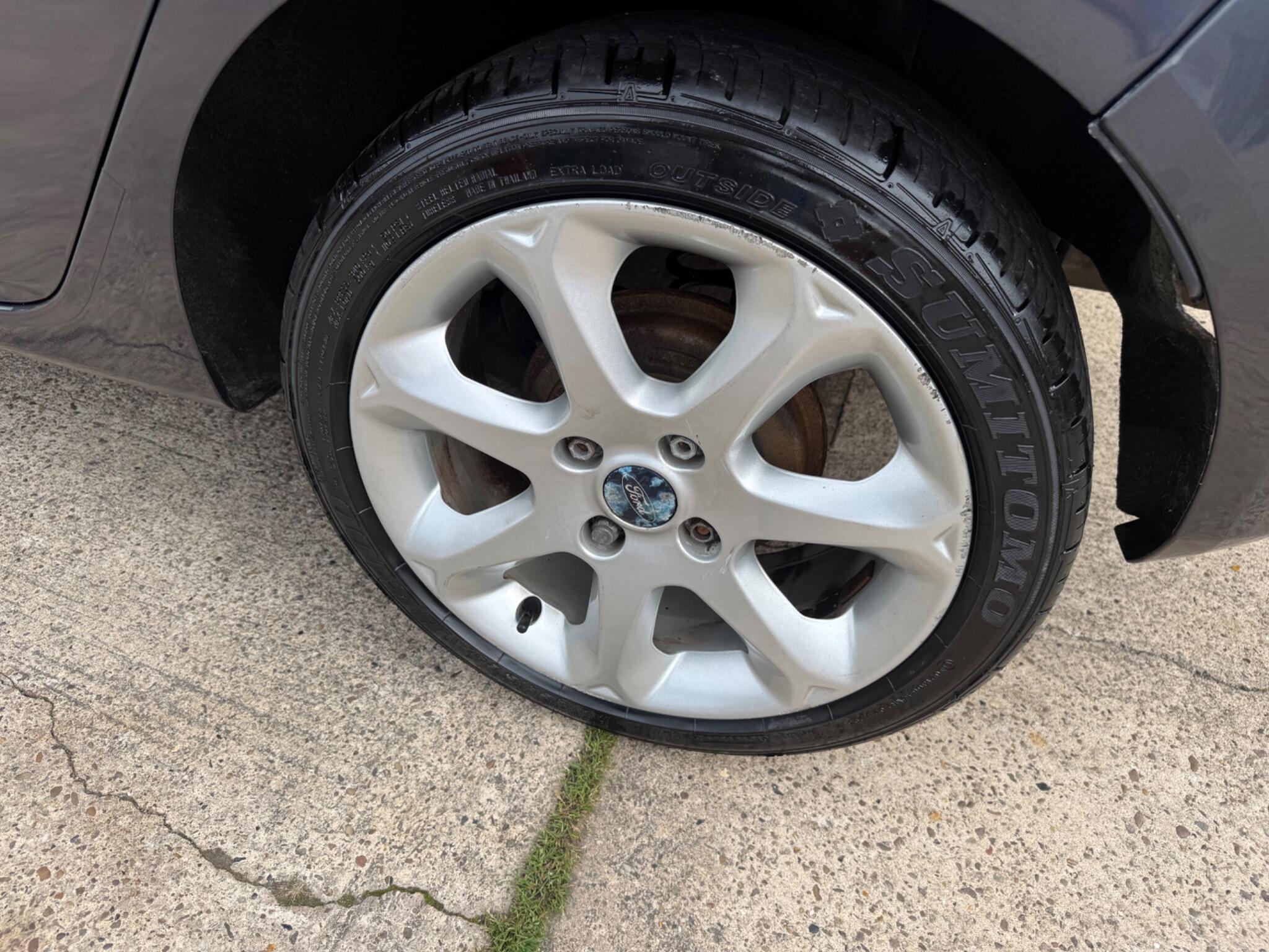 Ford Fiesta view 21