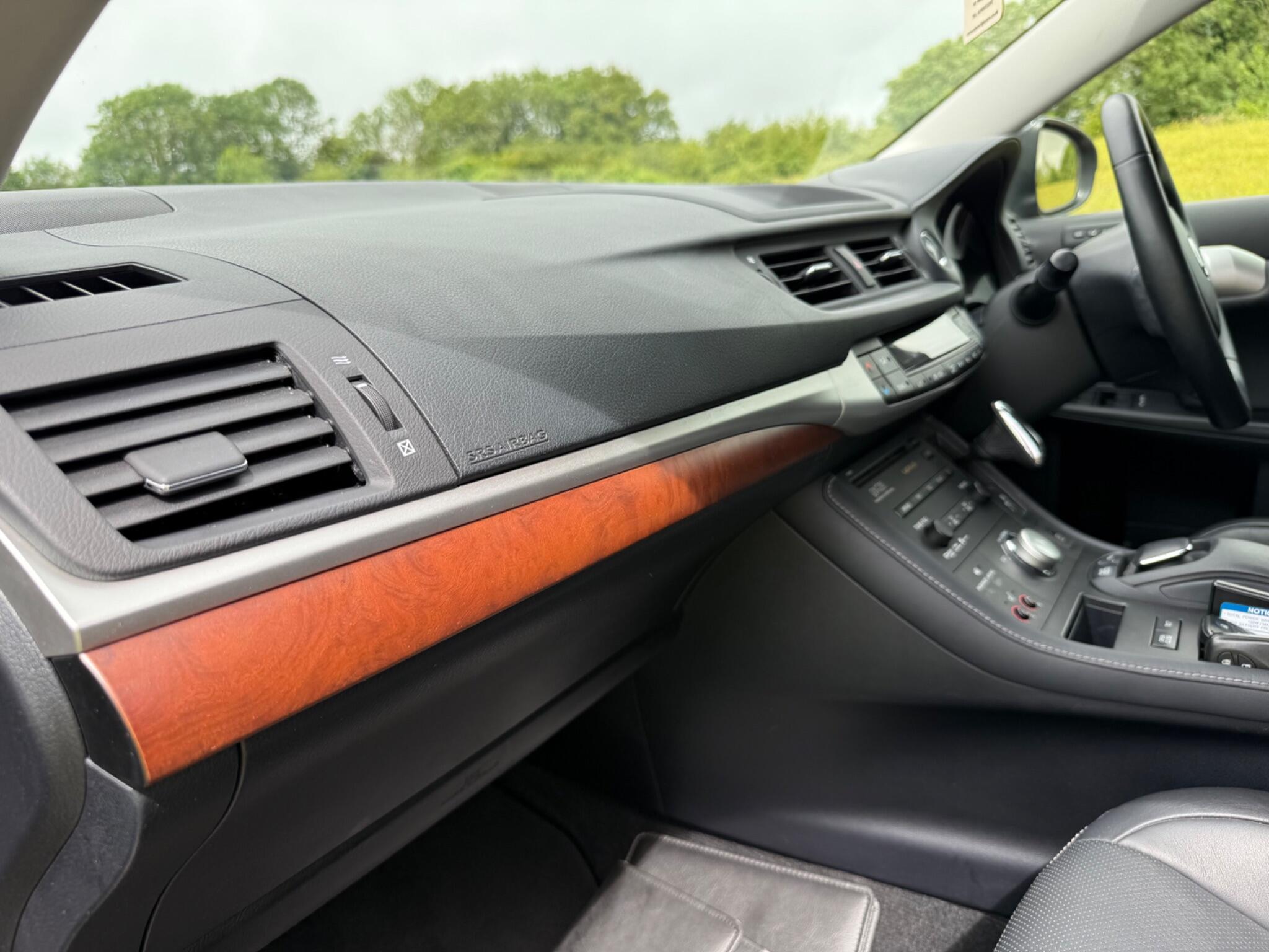 Lexus CT view 14
