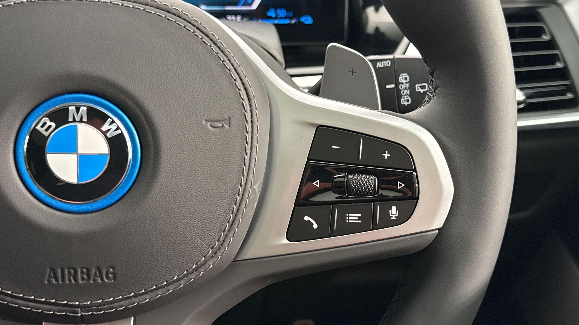 BMW X5 view 18